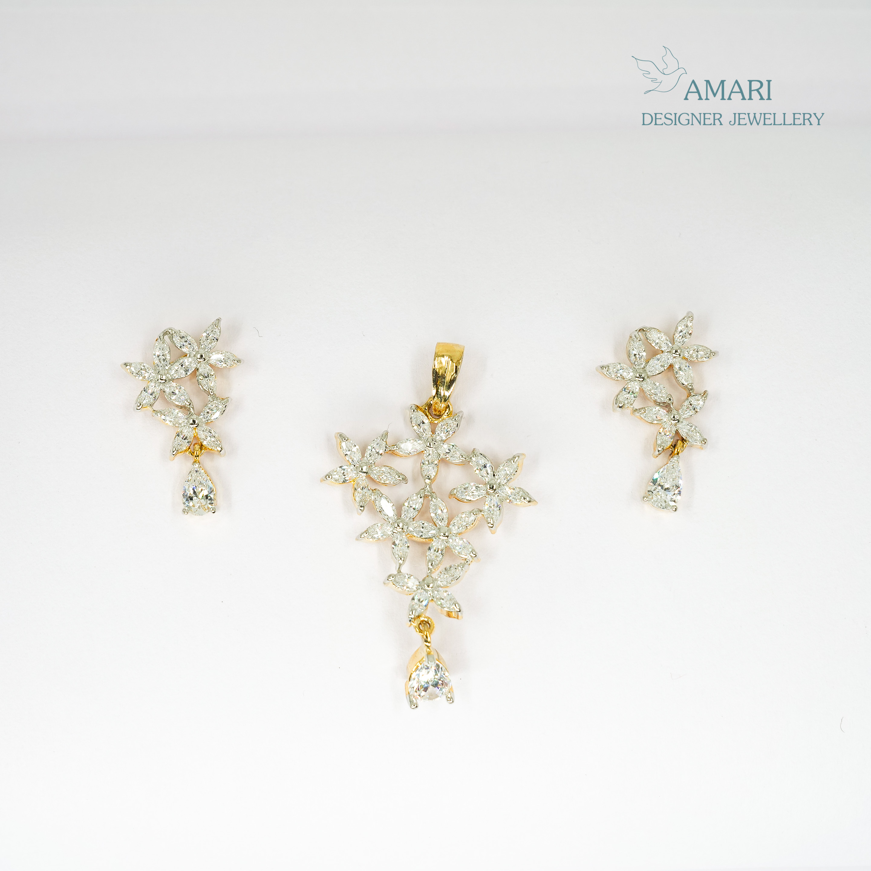 Classic Floral Pendant Set -