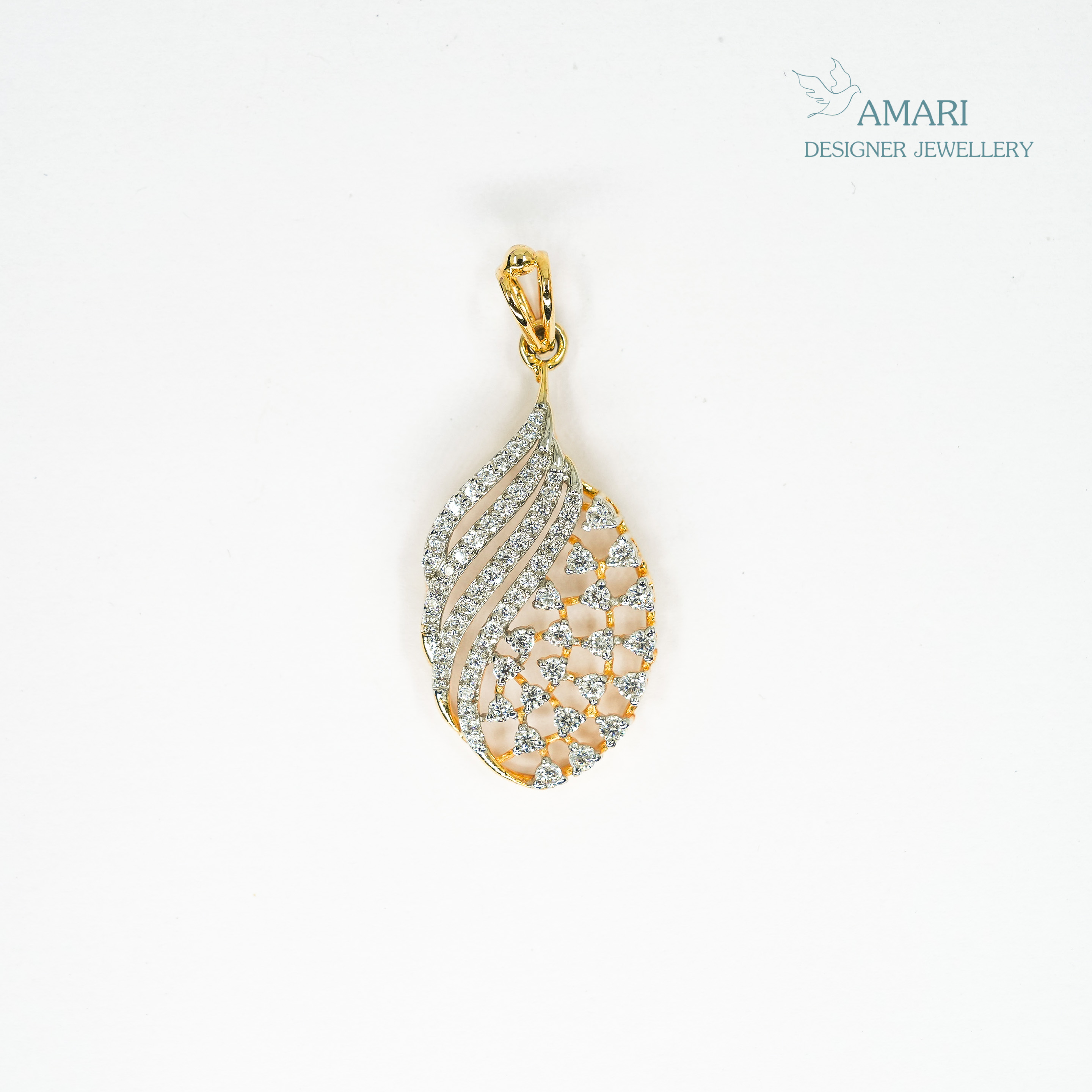 Beautiful Spiral Type Pendant -