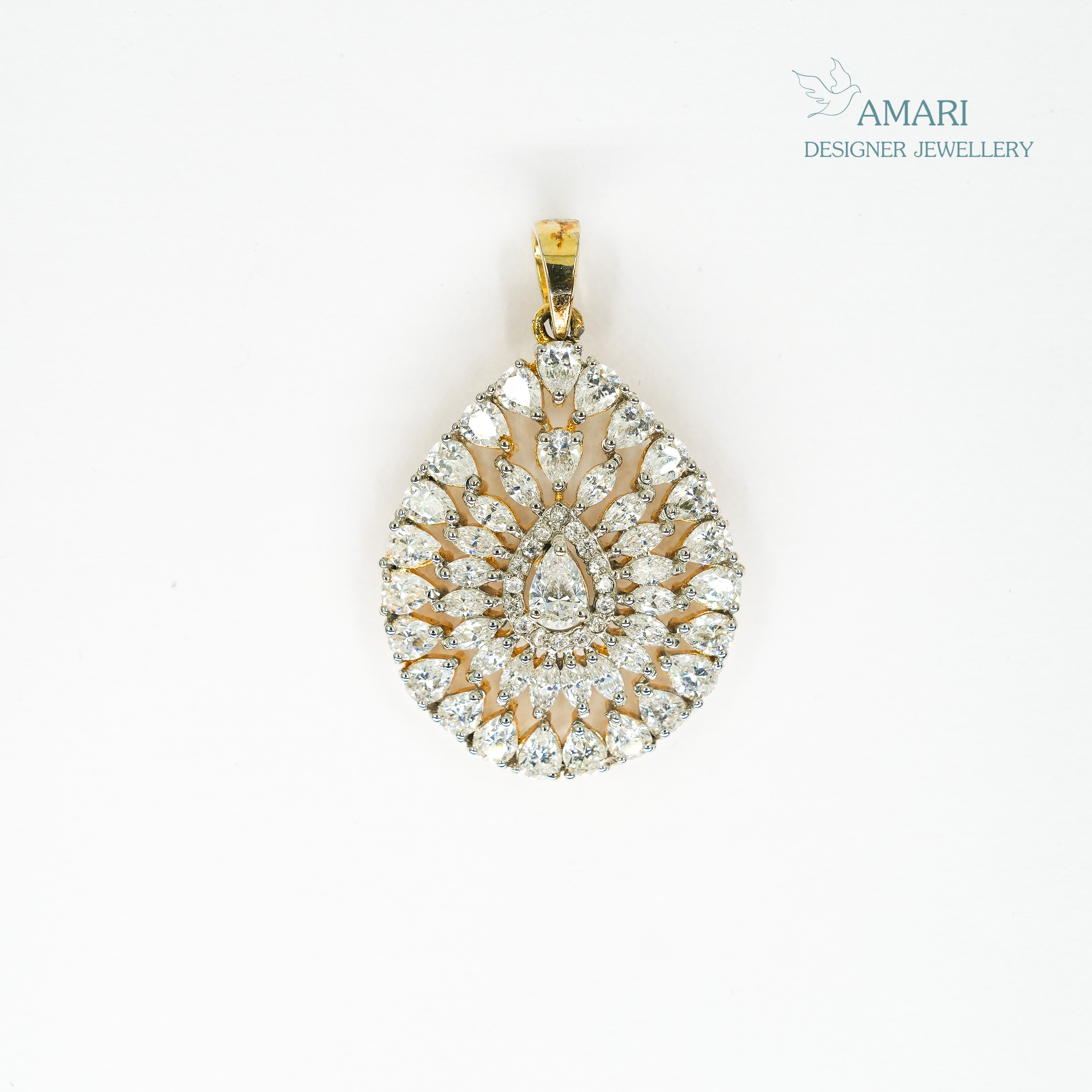 Classy Stunning Pendant -