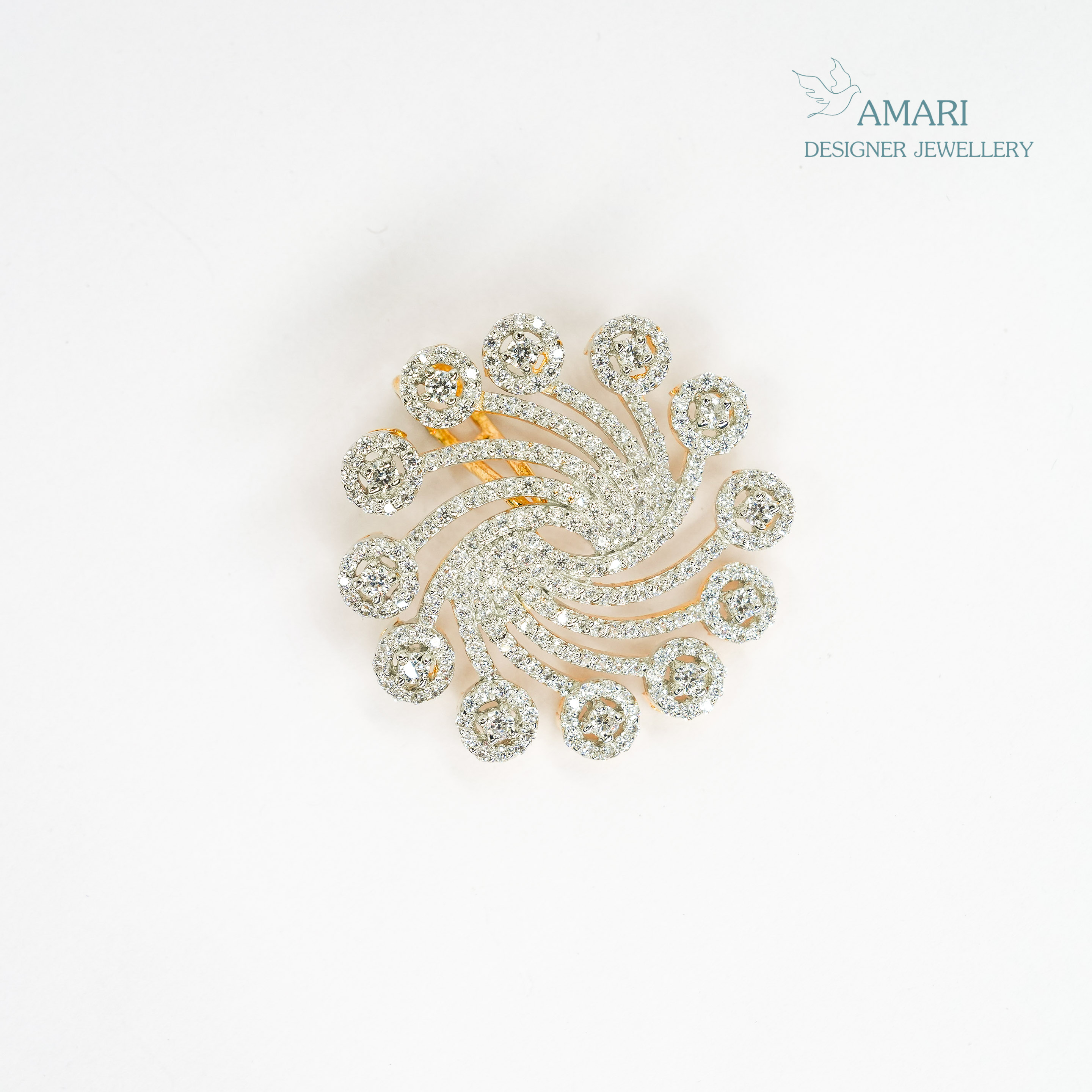 Dazzling Bloom Pendant -