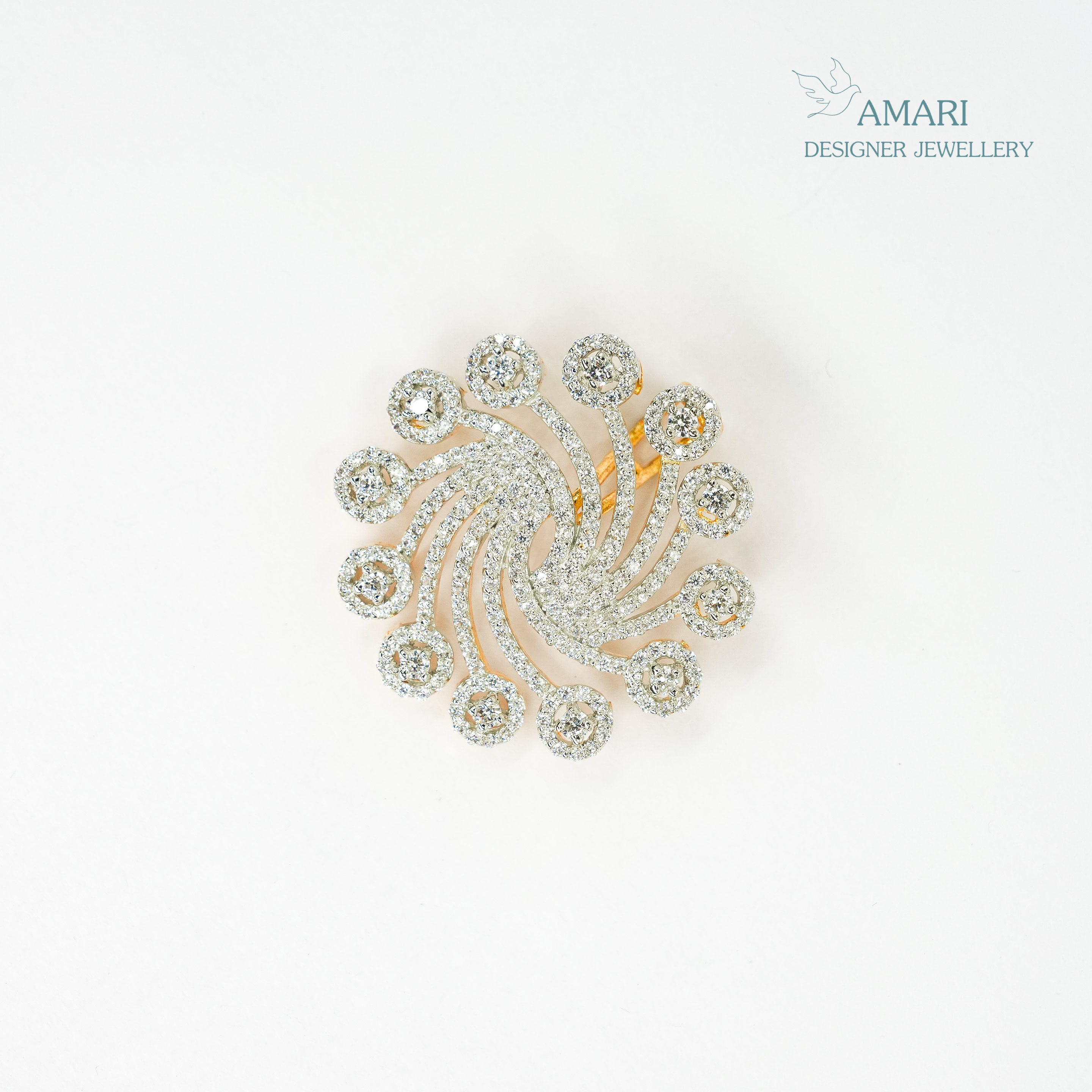 Dazzling Bloom Pendant -