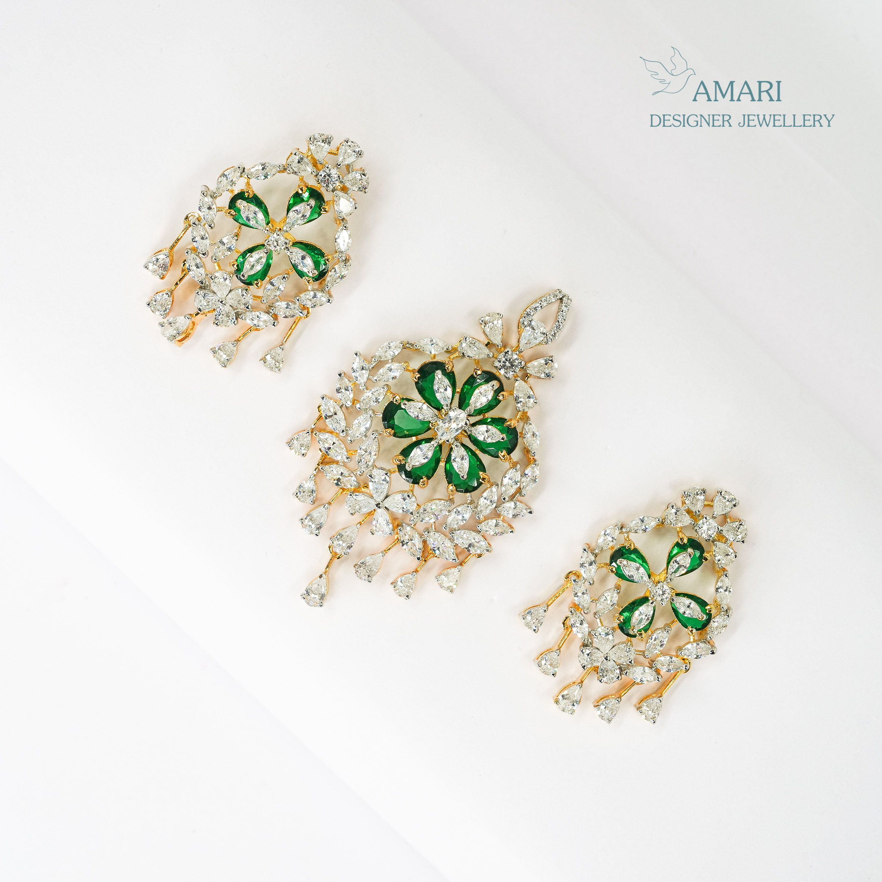 Green And White Stone Colour Pendant -