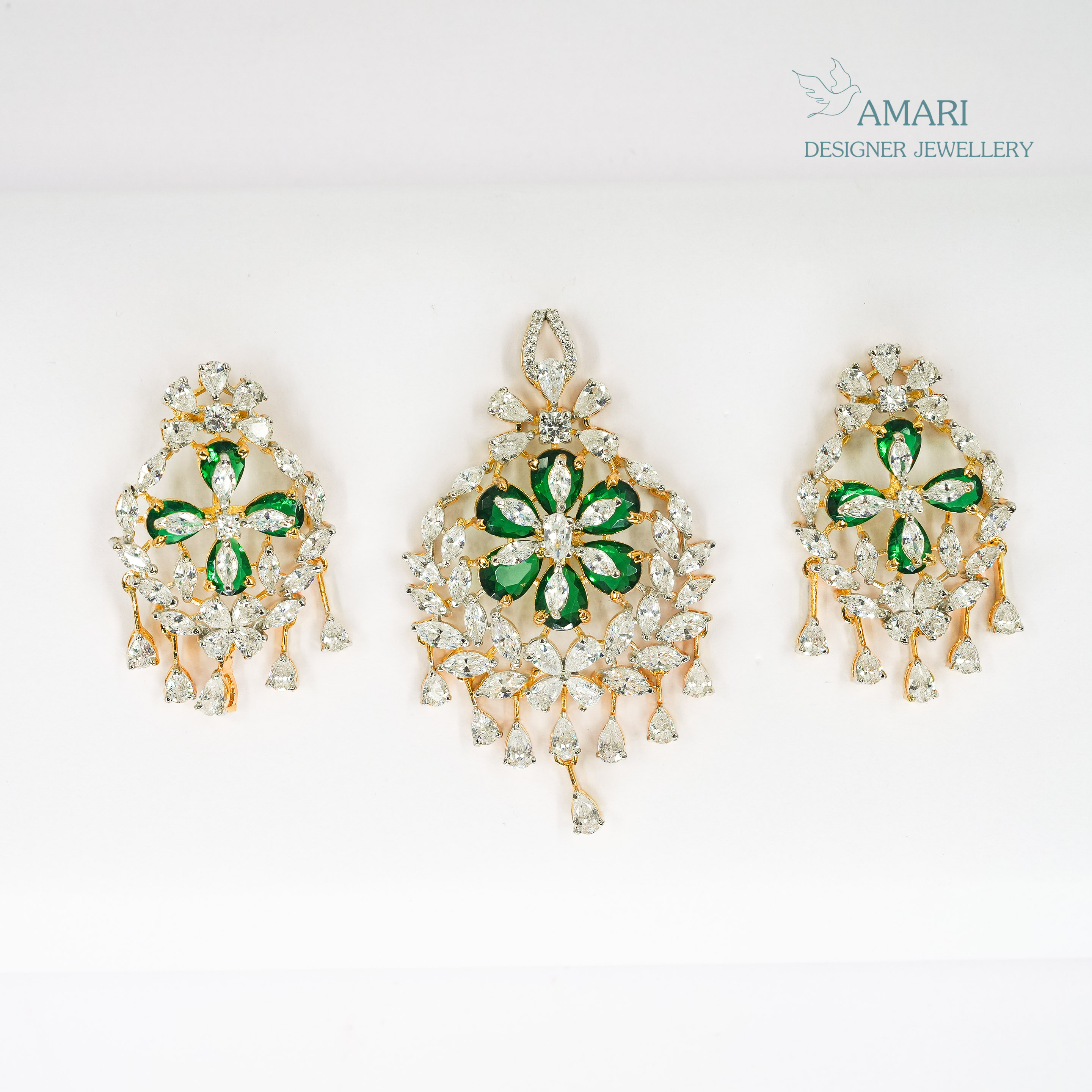 Green And White Stone Colour Pendant -