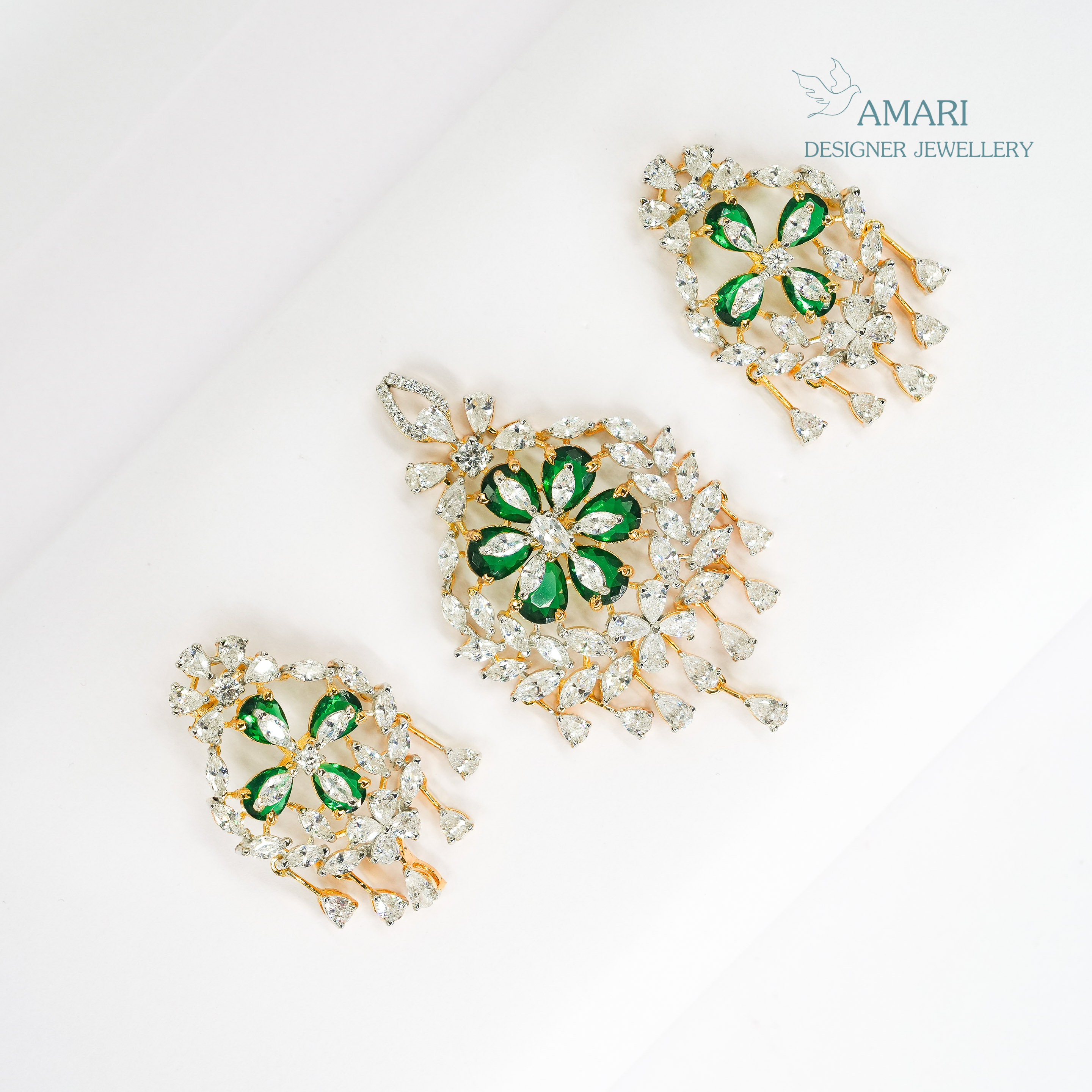 Green And White Stone Colour Pendant -