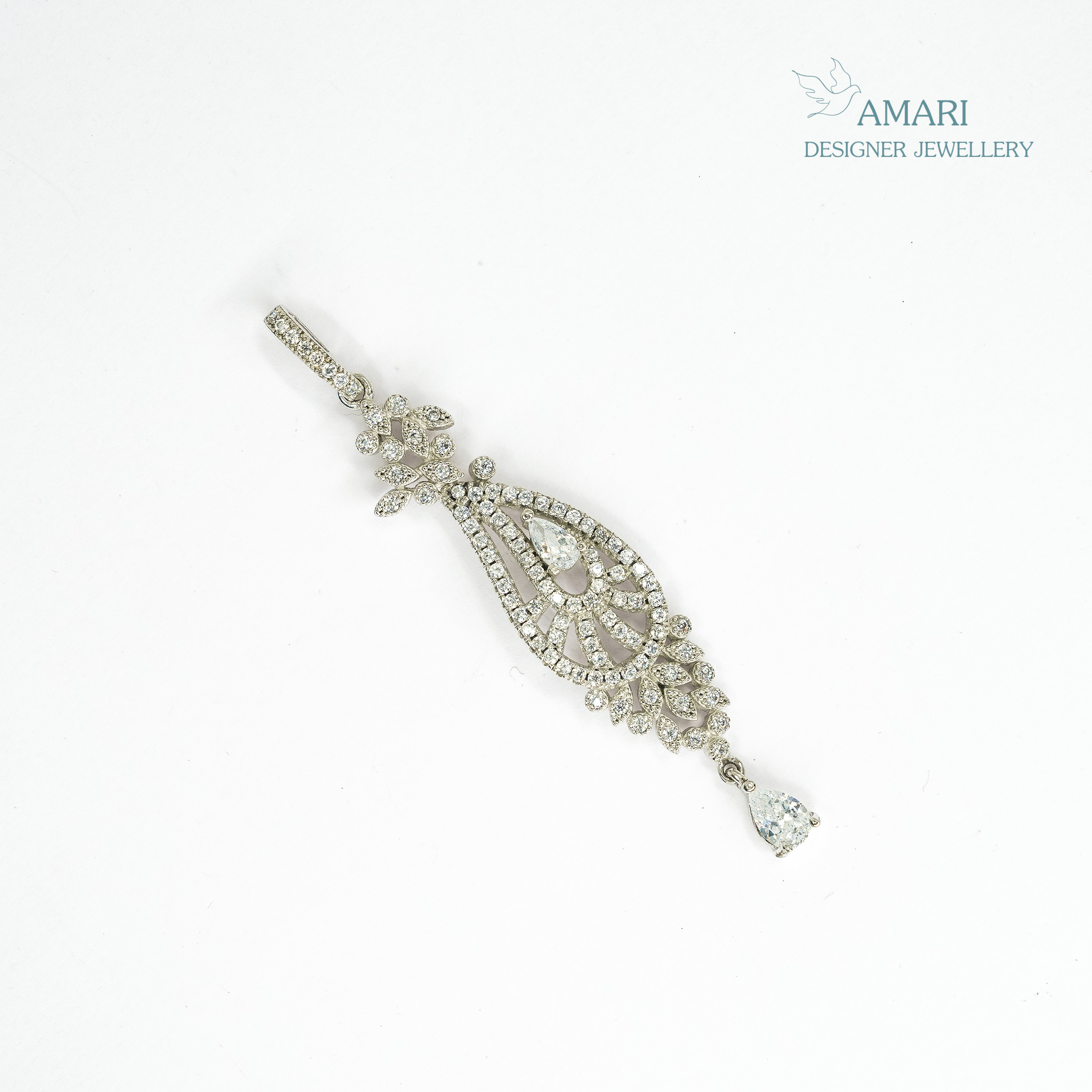 Desirable simple Pendant -