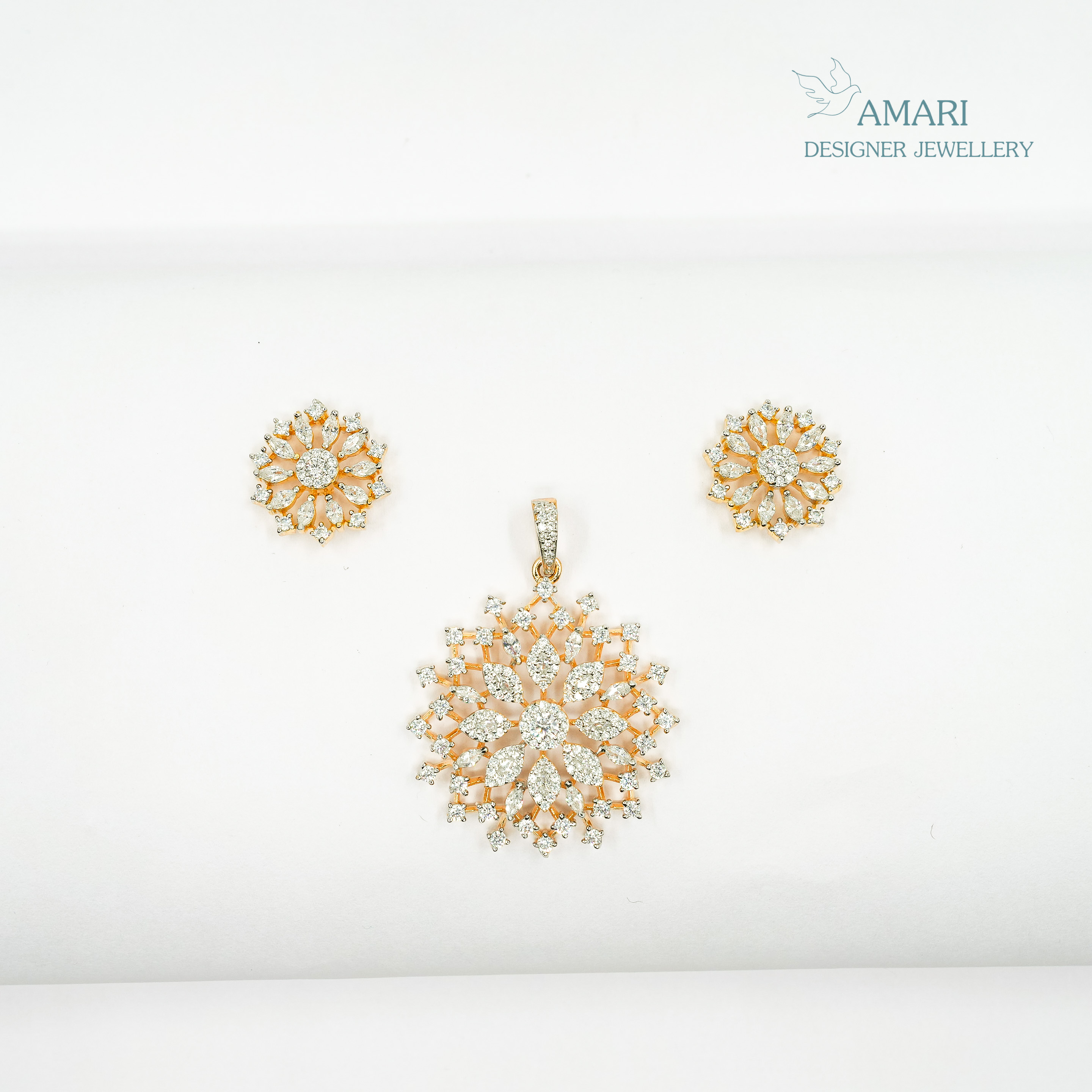 Fancy Patterned Pendant Set -