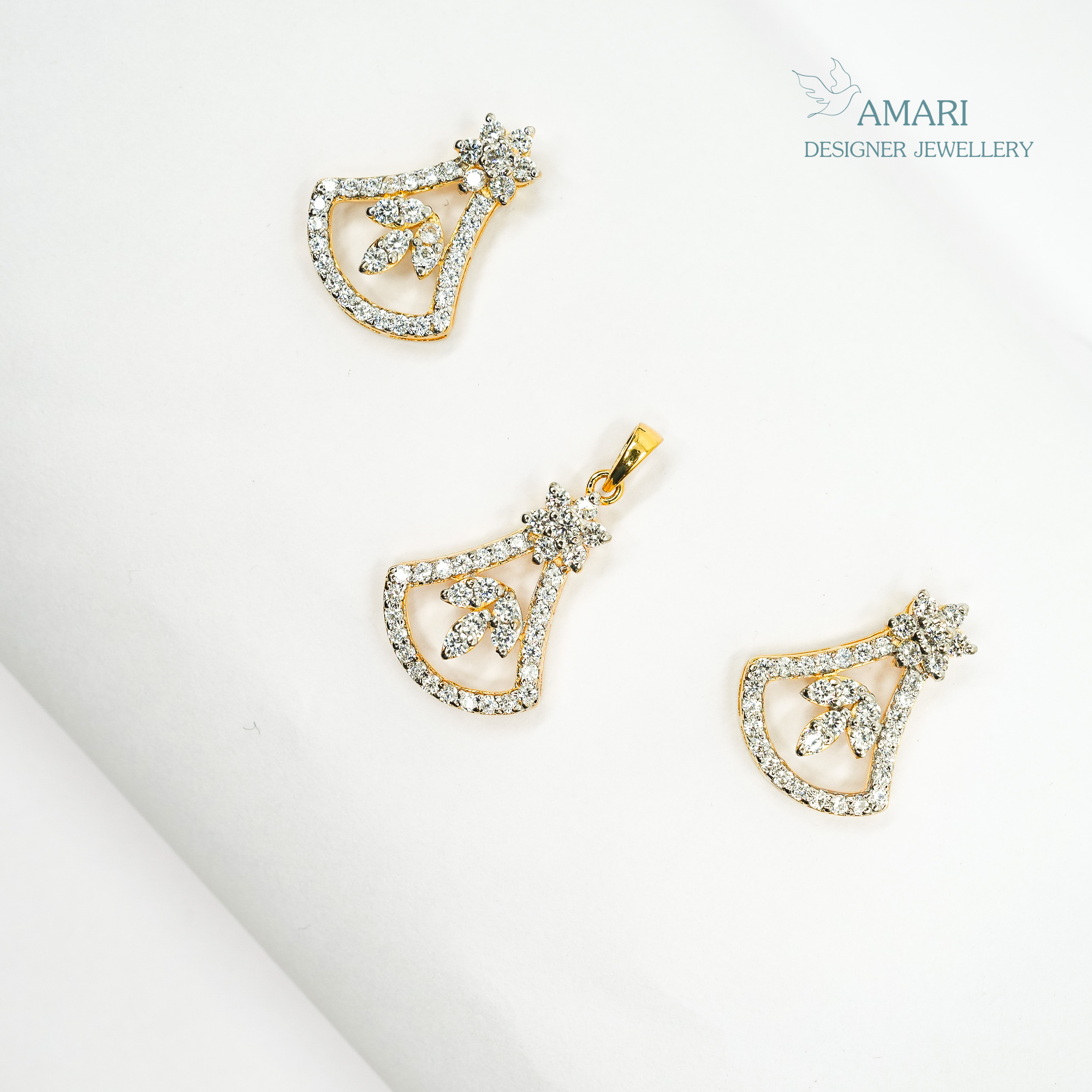 Beautiful Design Pendent Set -