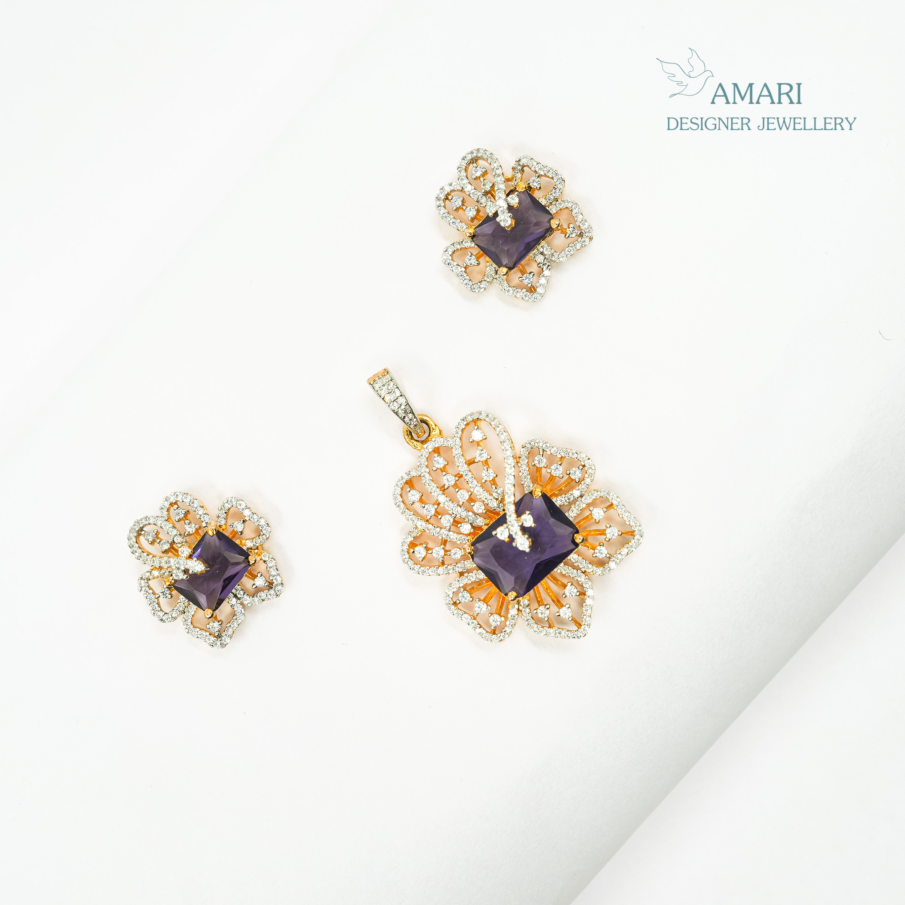 Dazzling Radiance Pendant Set -