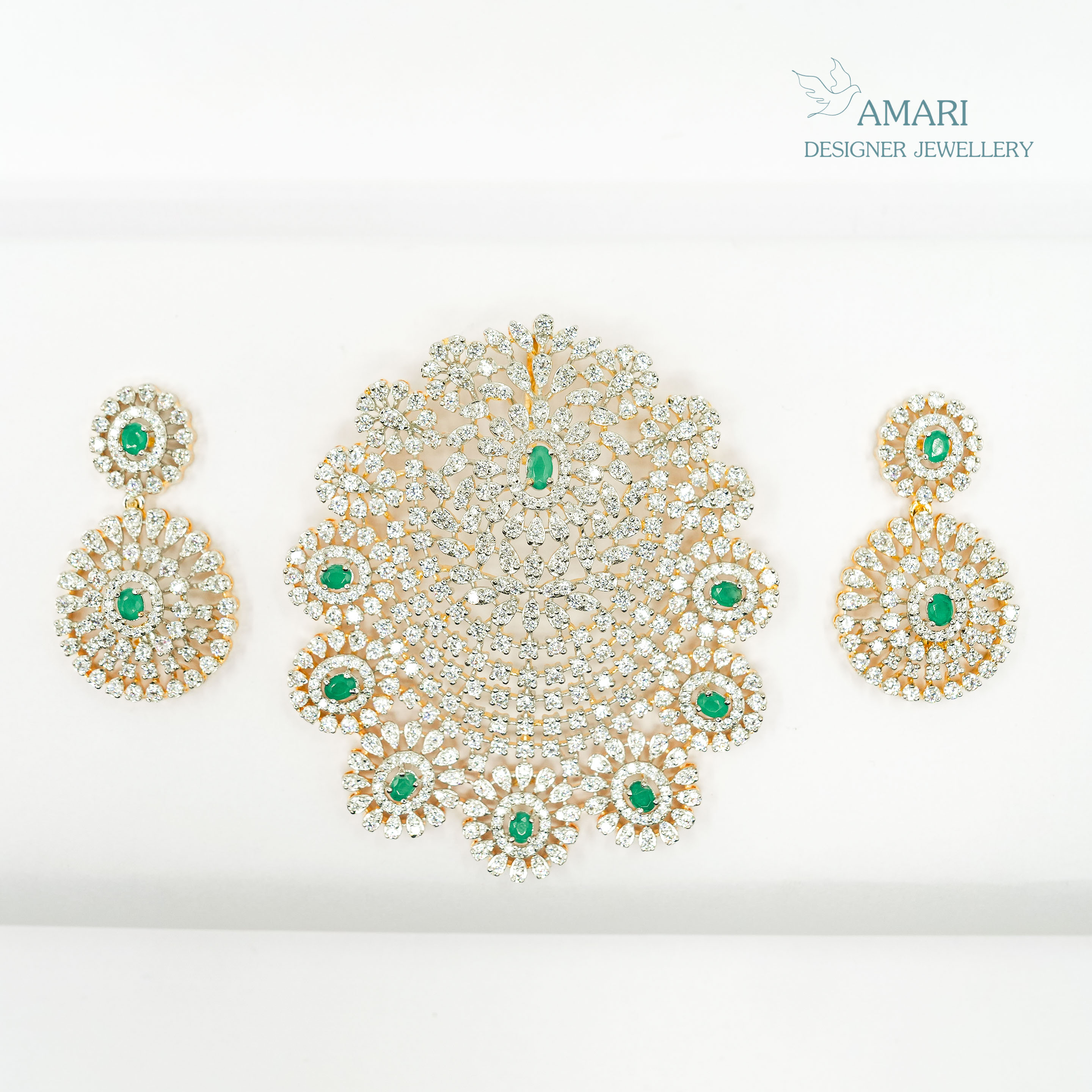 Elegant And Desirable Pendant Set -