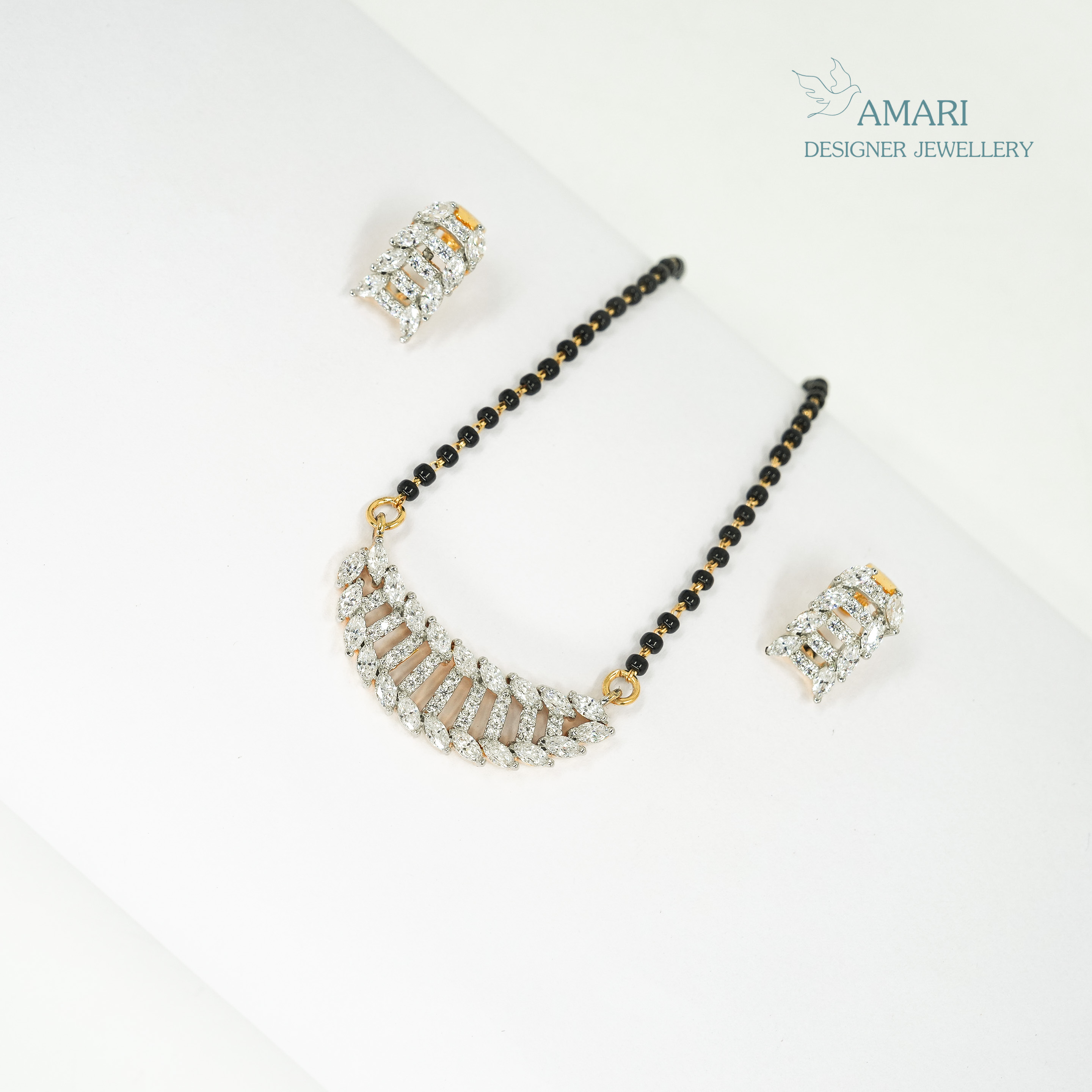 Simple Spiral Mangal Sutra Pendant Set -