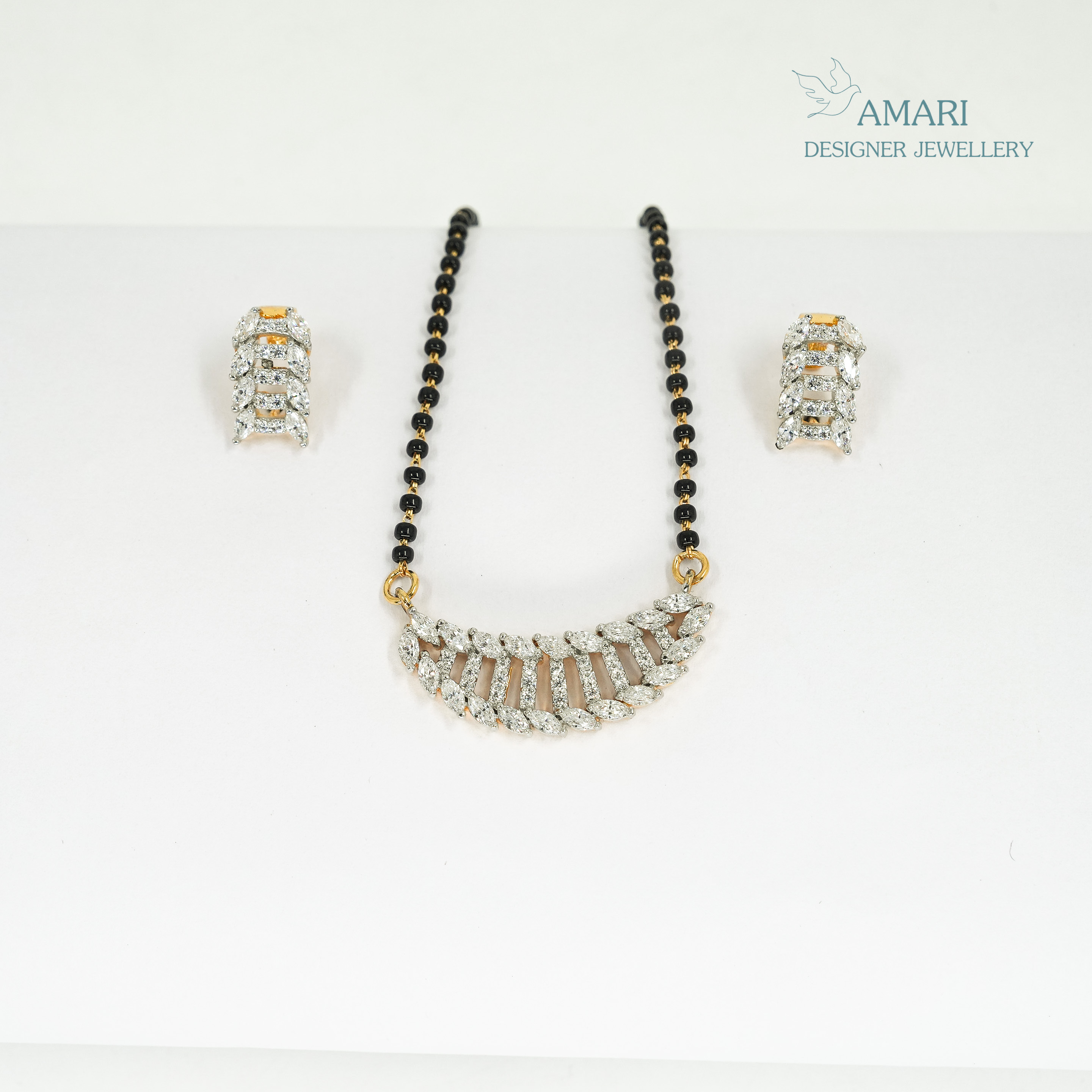 Simple Spiral Mangal Sutra Pendant Set -