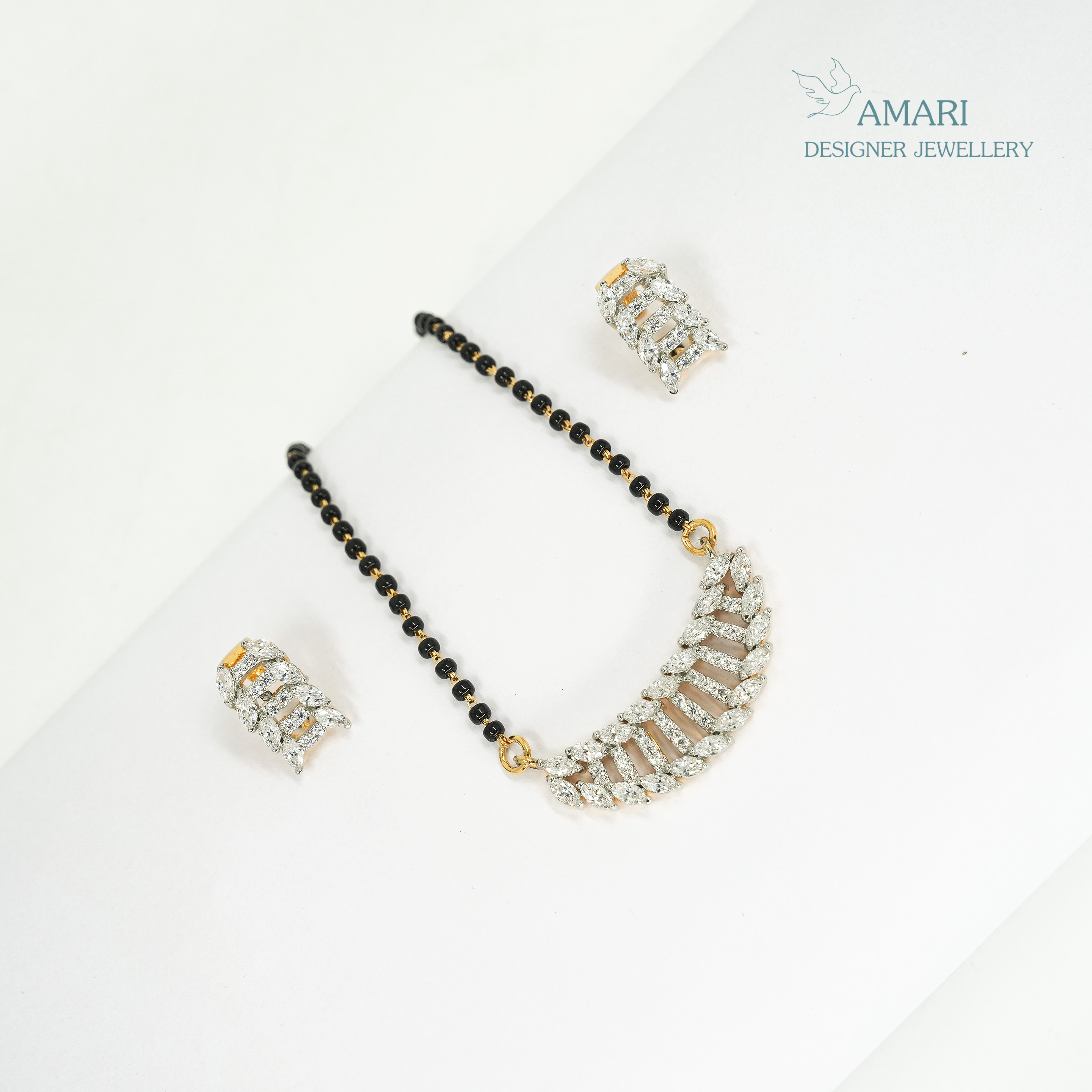 Simple Spiral Mangal Sutra Pendant Set -