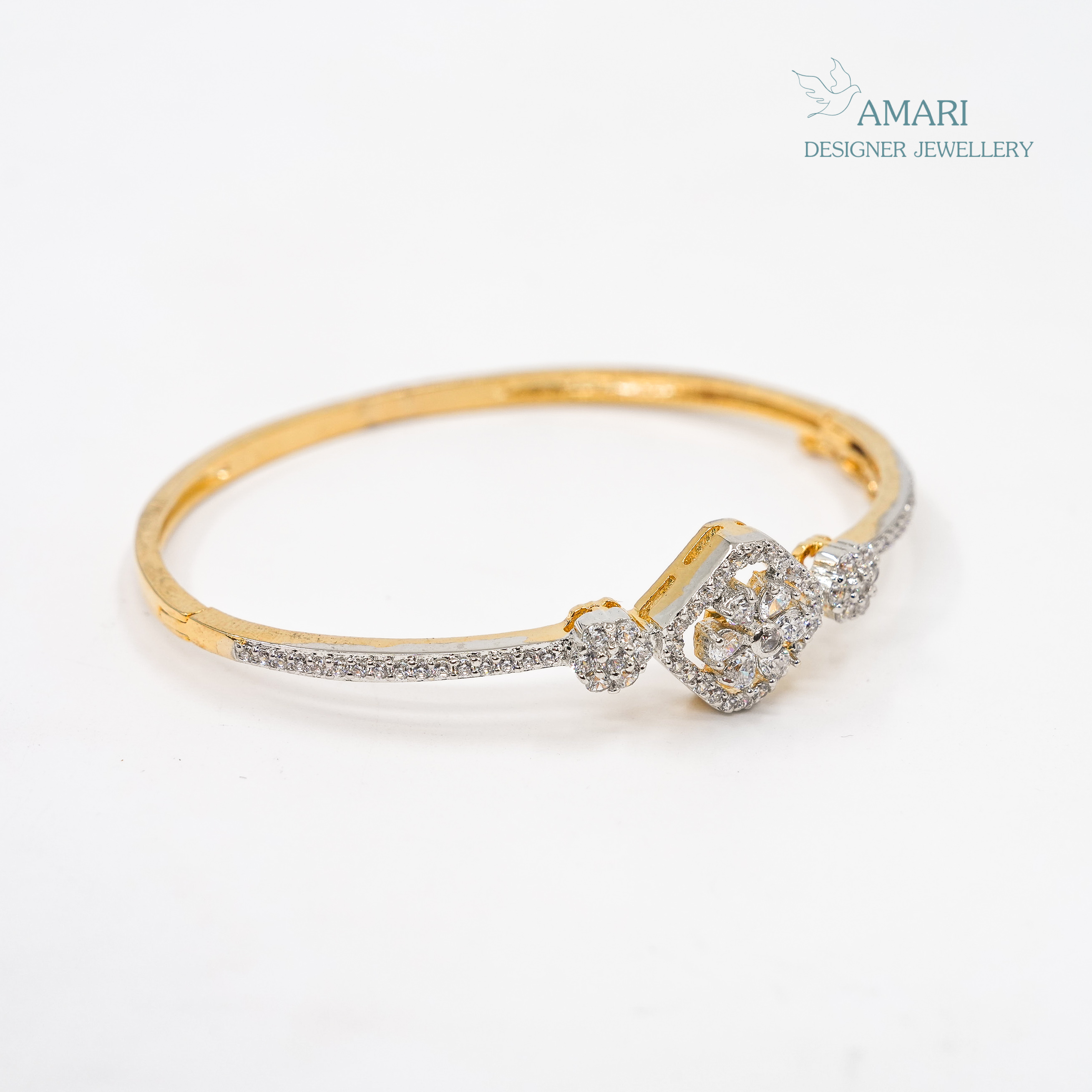 Sparkling Beauty Kada Bracelet -
