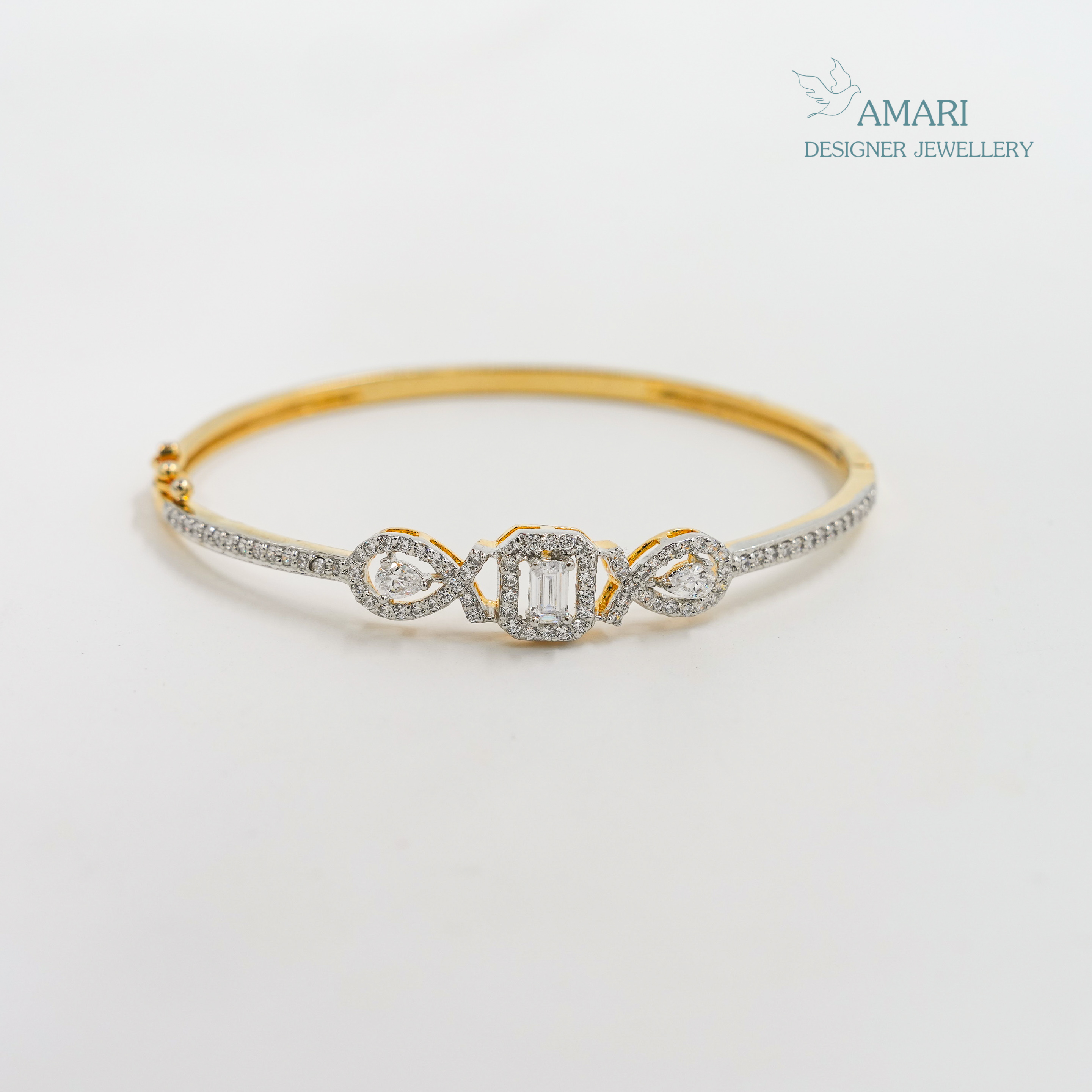 Classic Glamour Kada Bracelet -