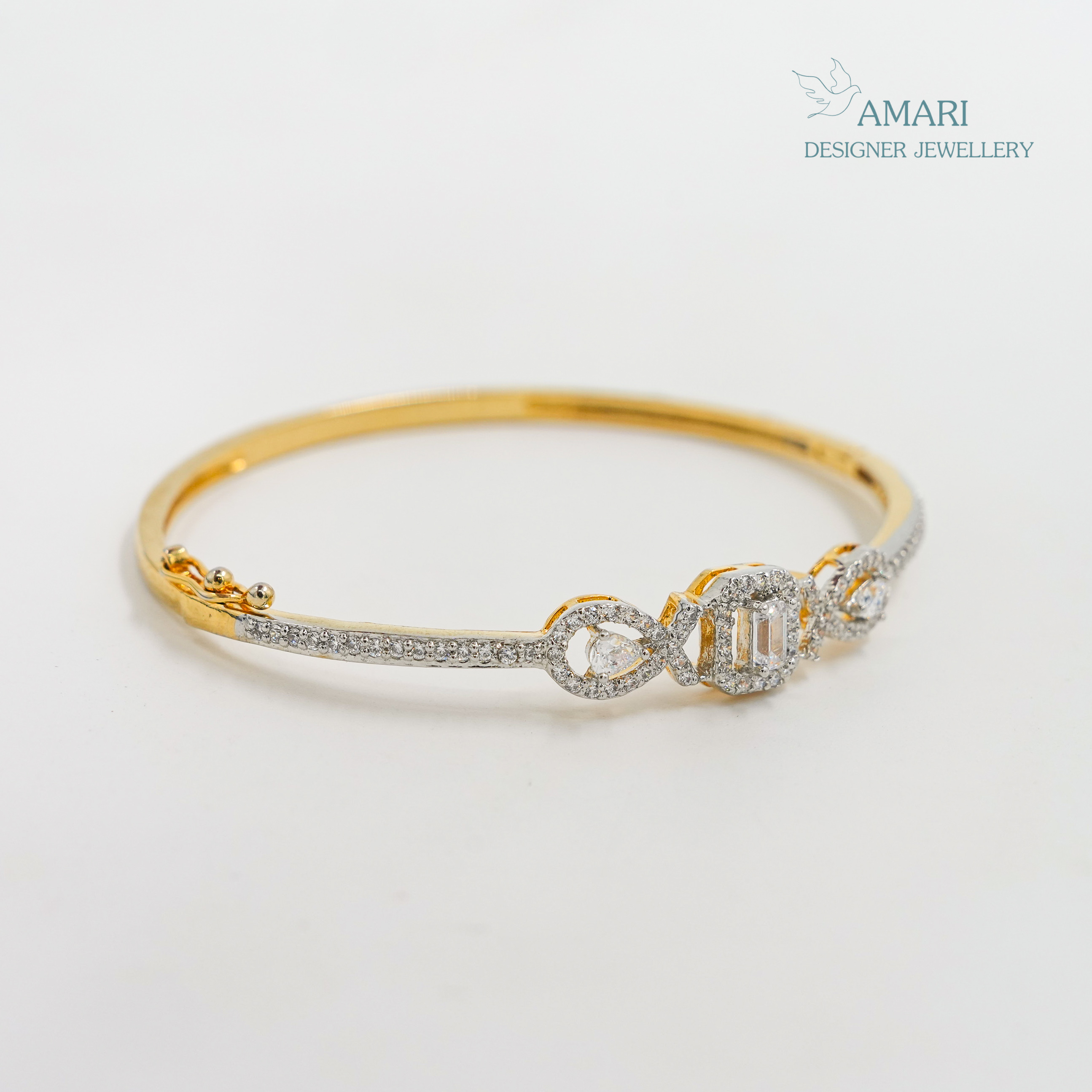 Classic Glamour Kada Bracelet -
