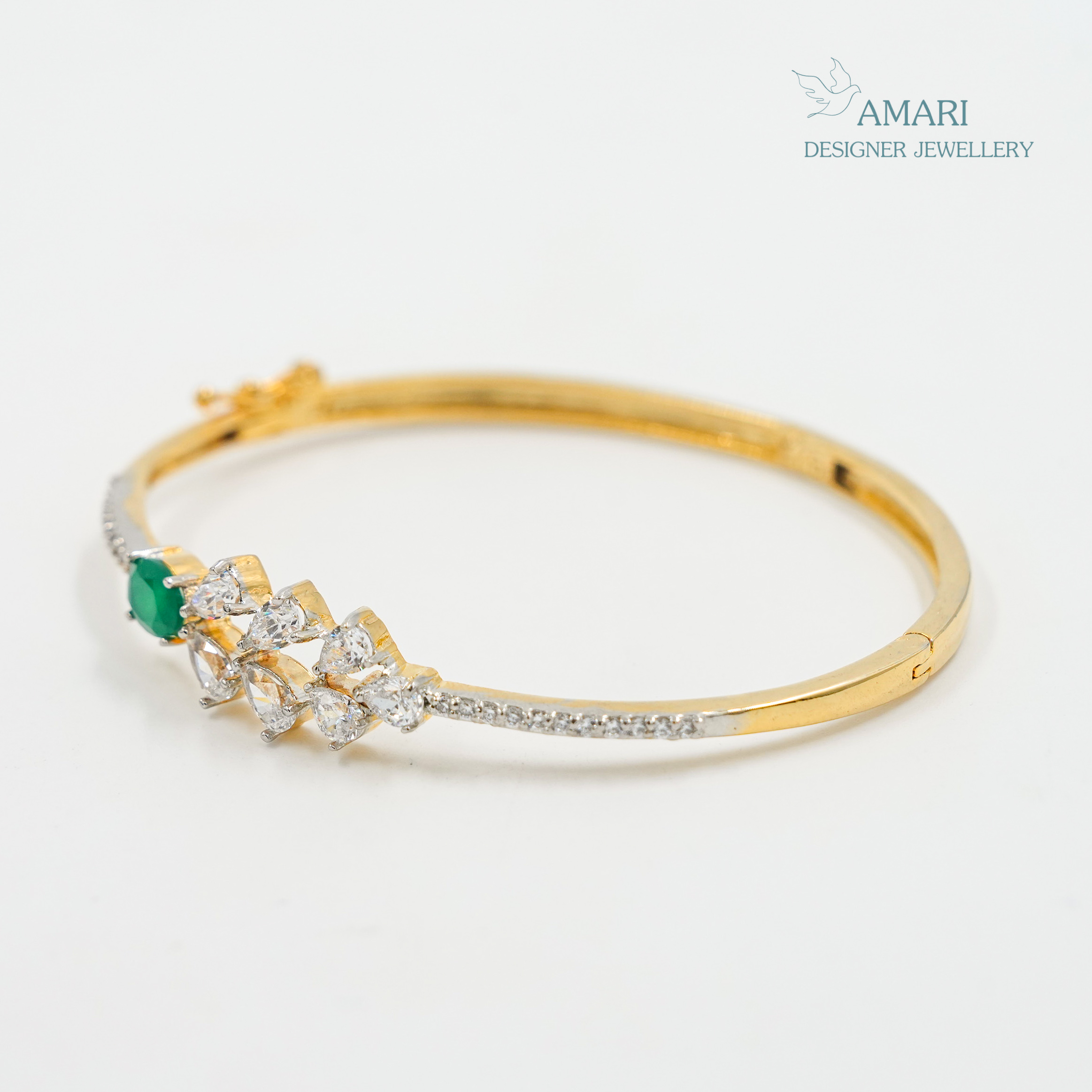 Elegant Emerald Kada Bracelet -