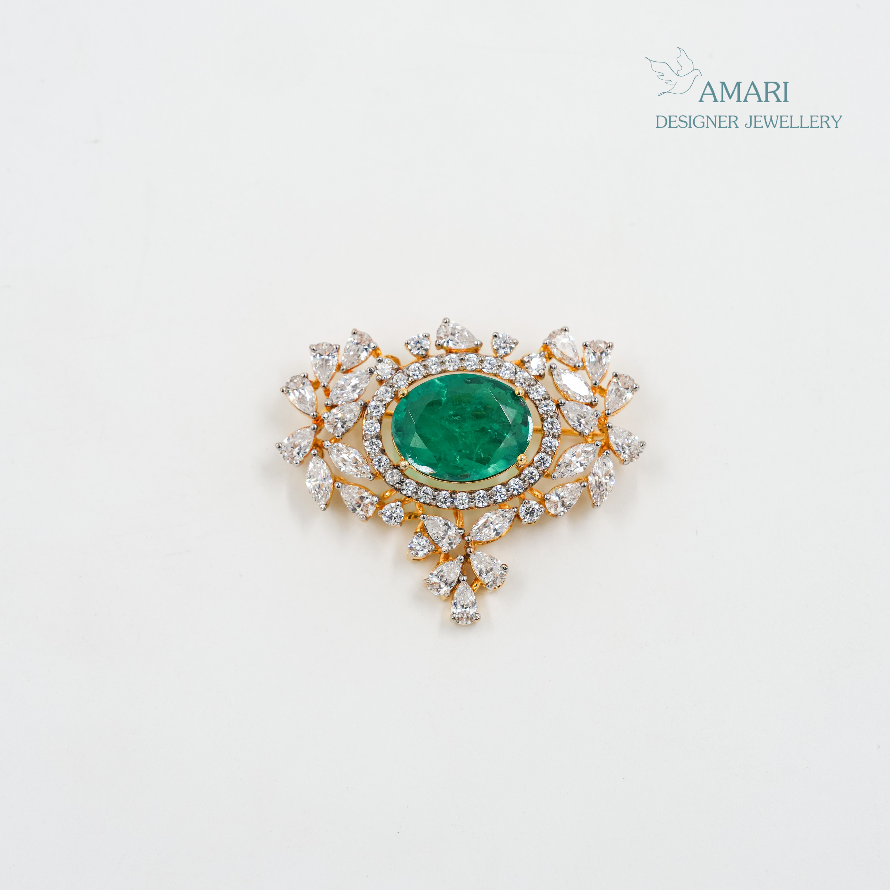 Bige Stone Green Brooch -