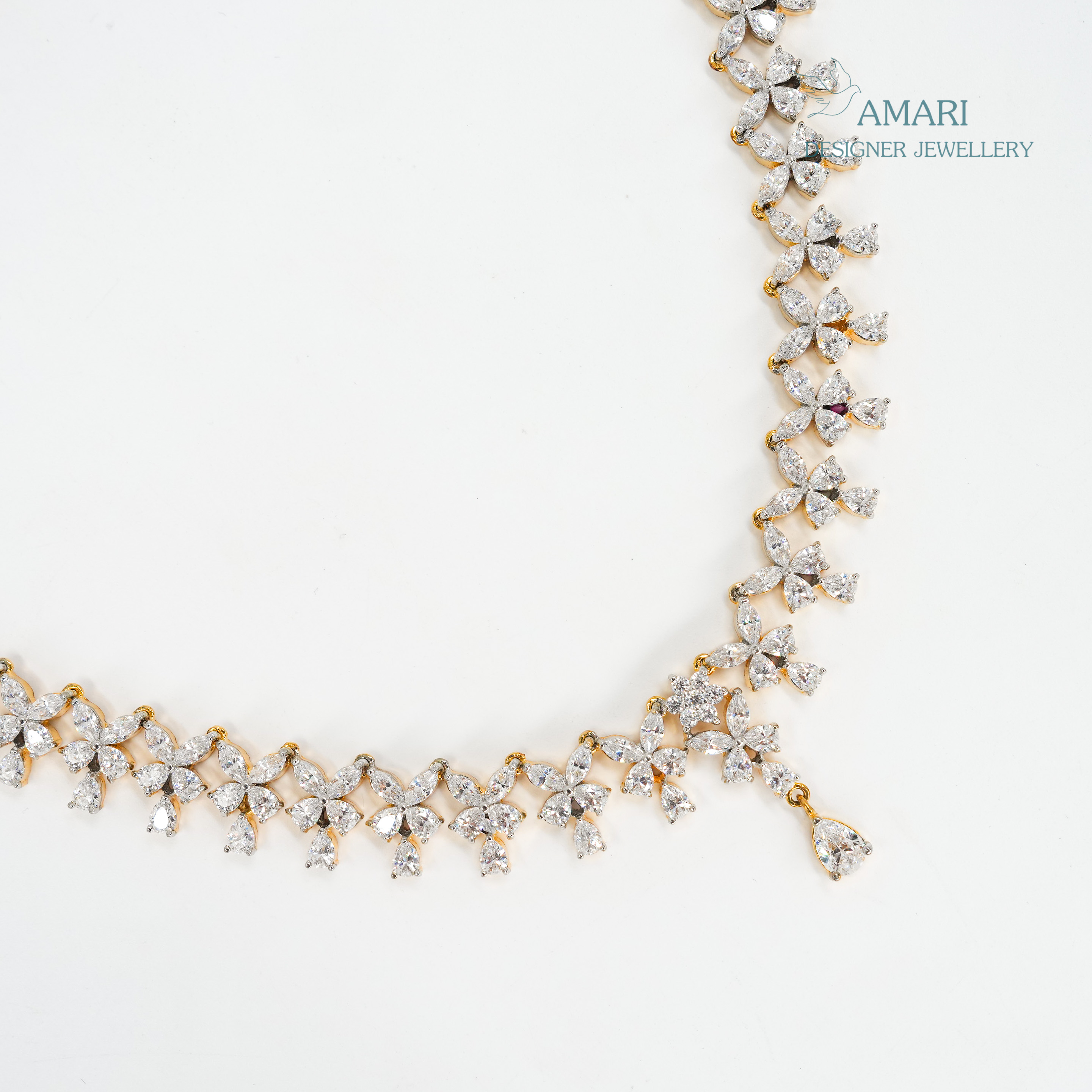 Dazzling versatile Necklace -