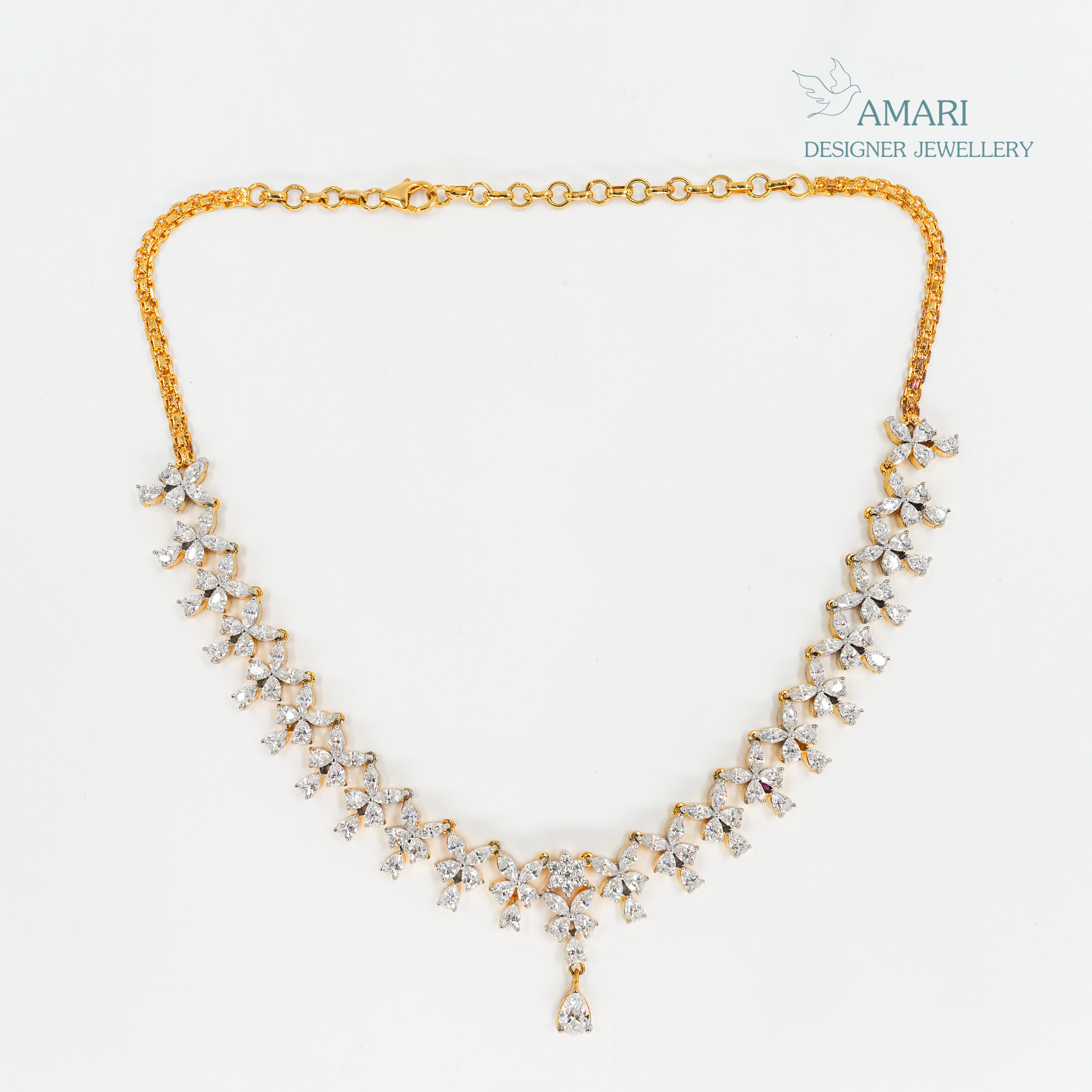 Dazzling versatile Necklace -