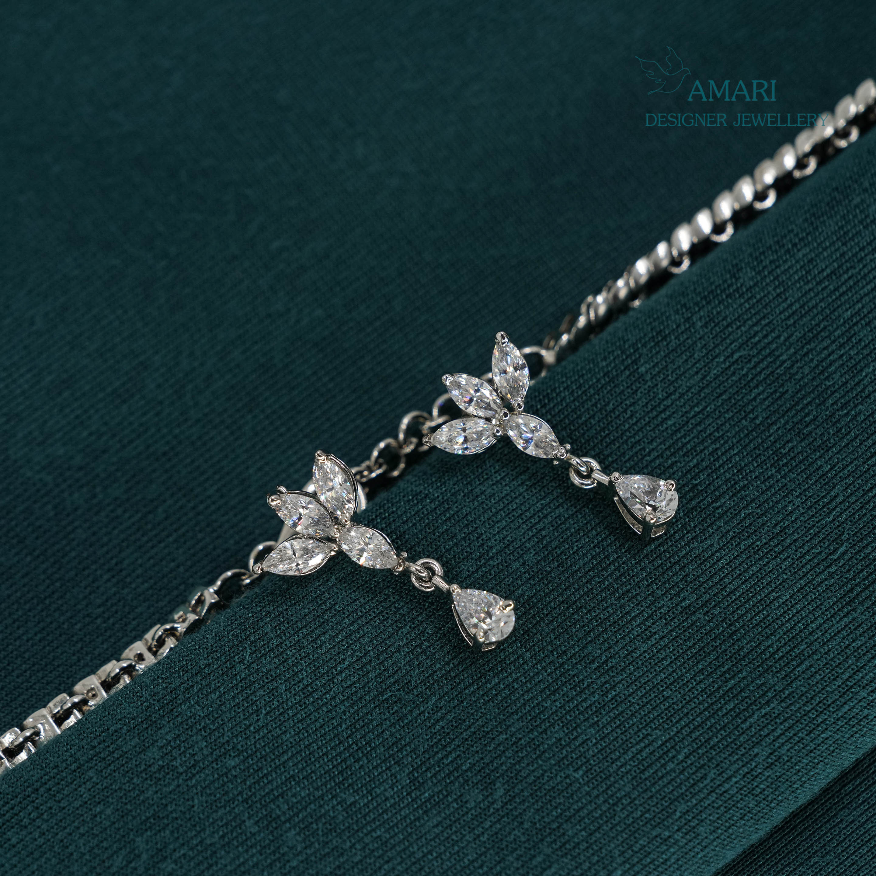 Minimalistic with white stone Necklace -