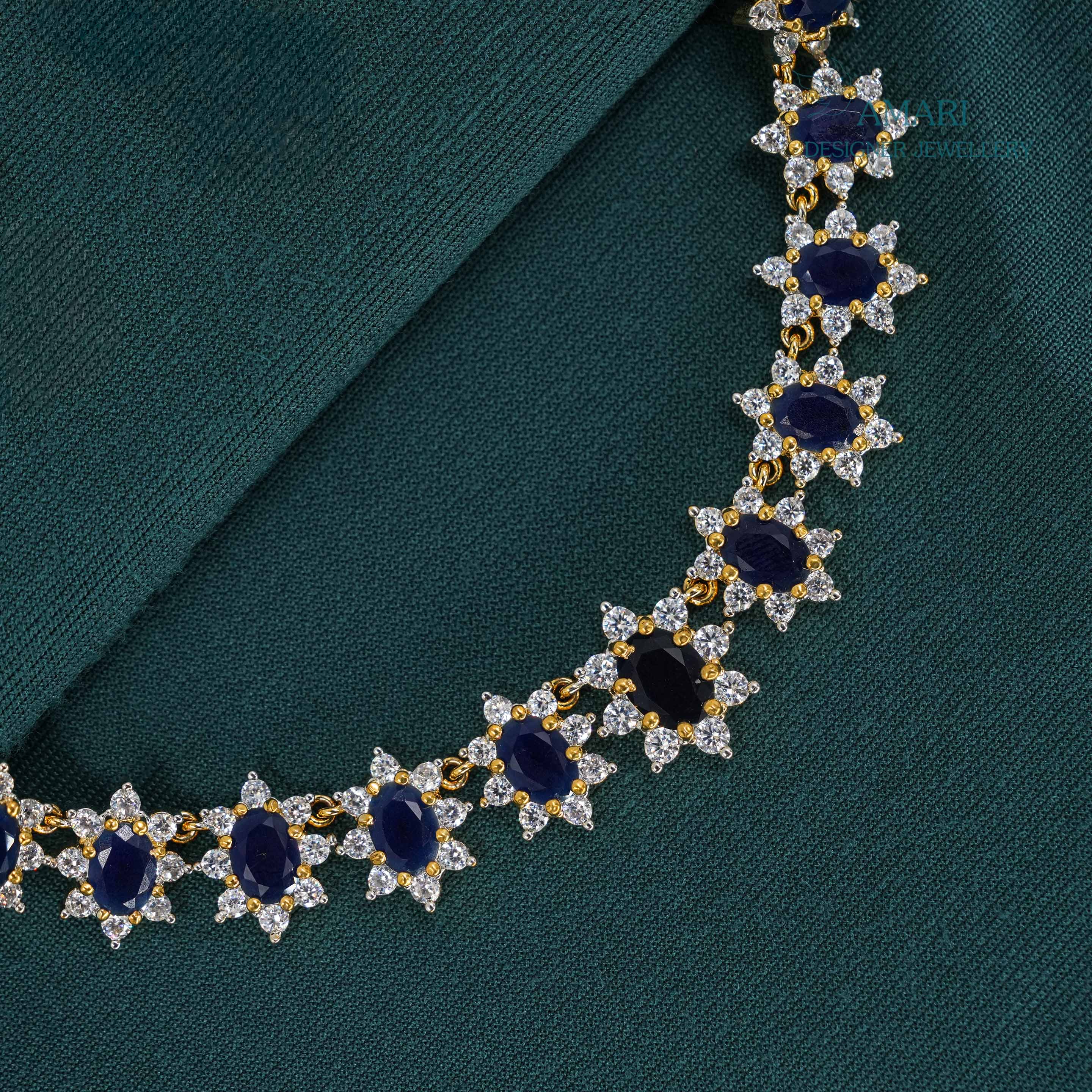 Minimalistic with Different Color Stone Necklace -