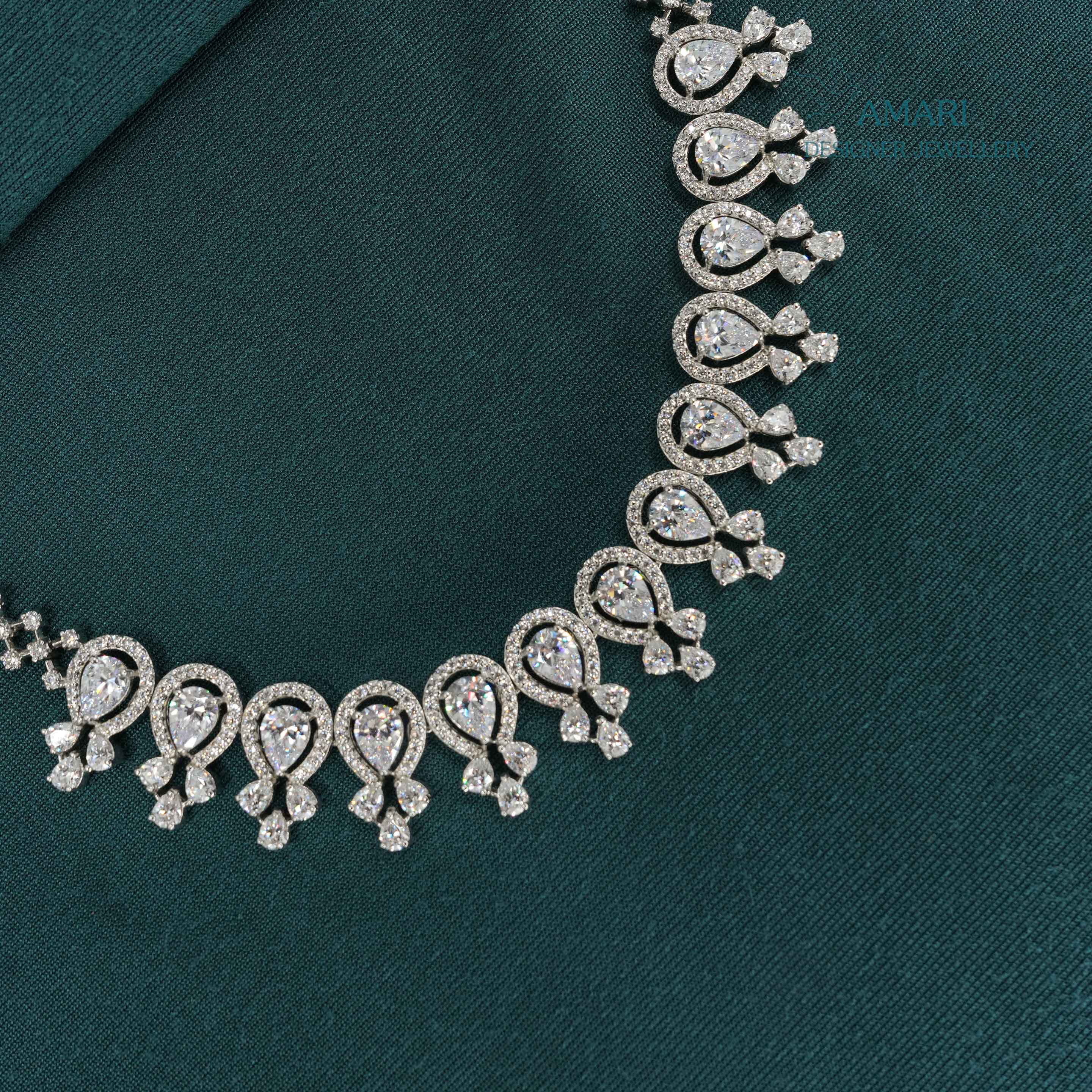 Sparkling beauty Necklace -