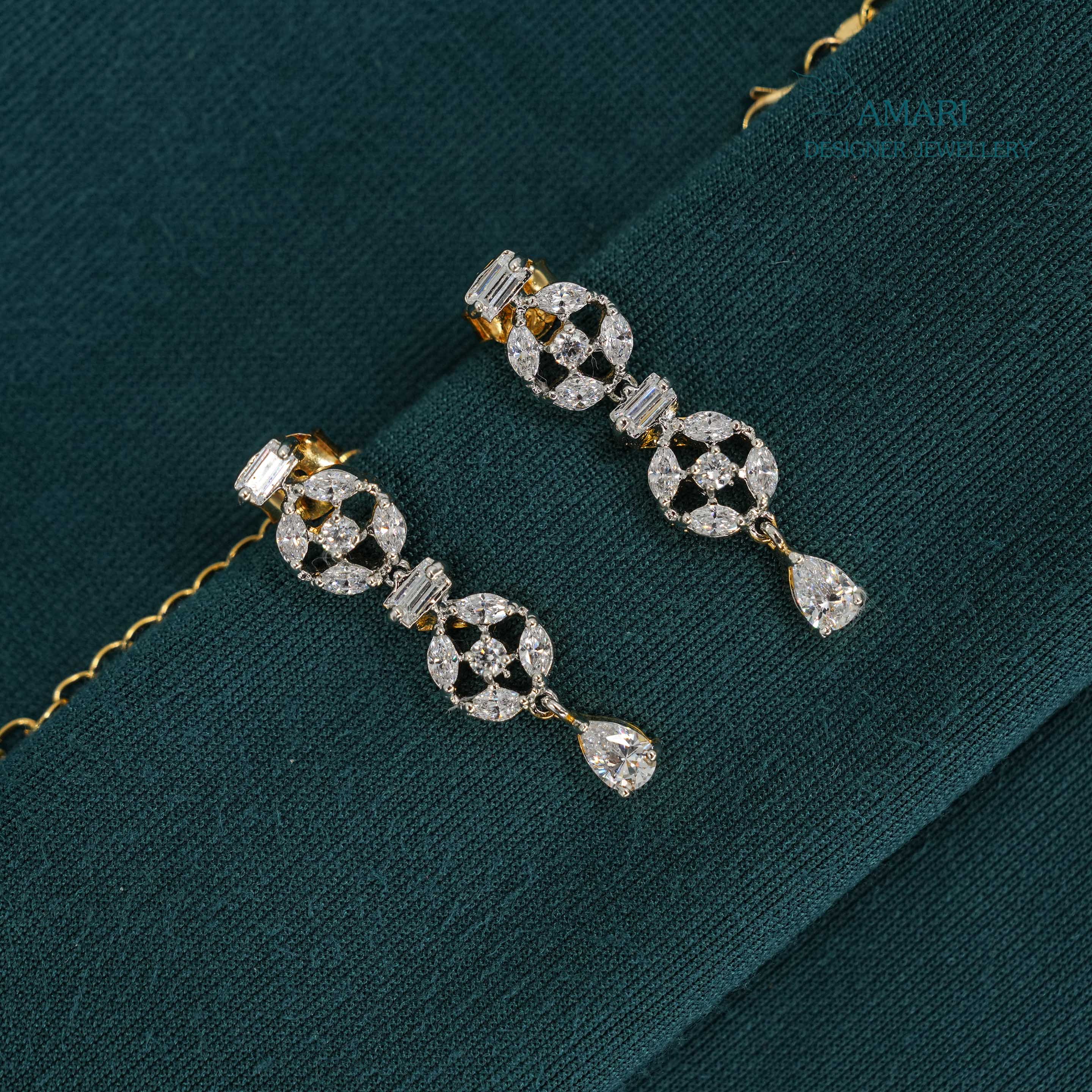 Minimalistic elegant Necklace -