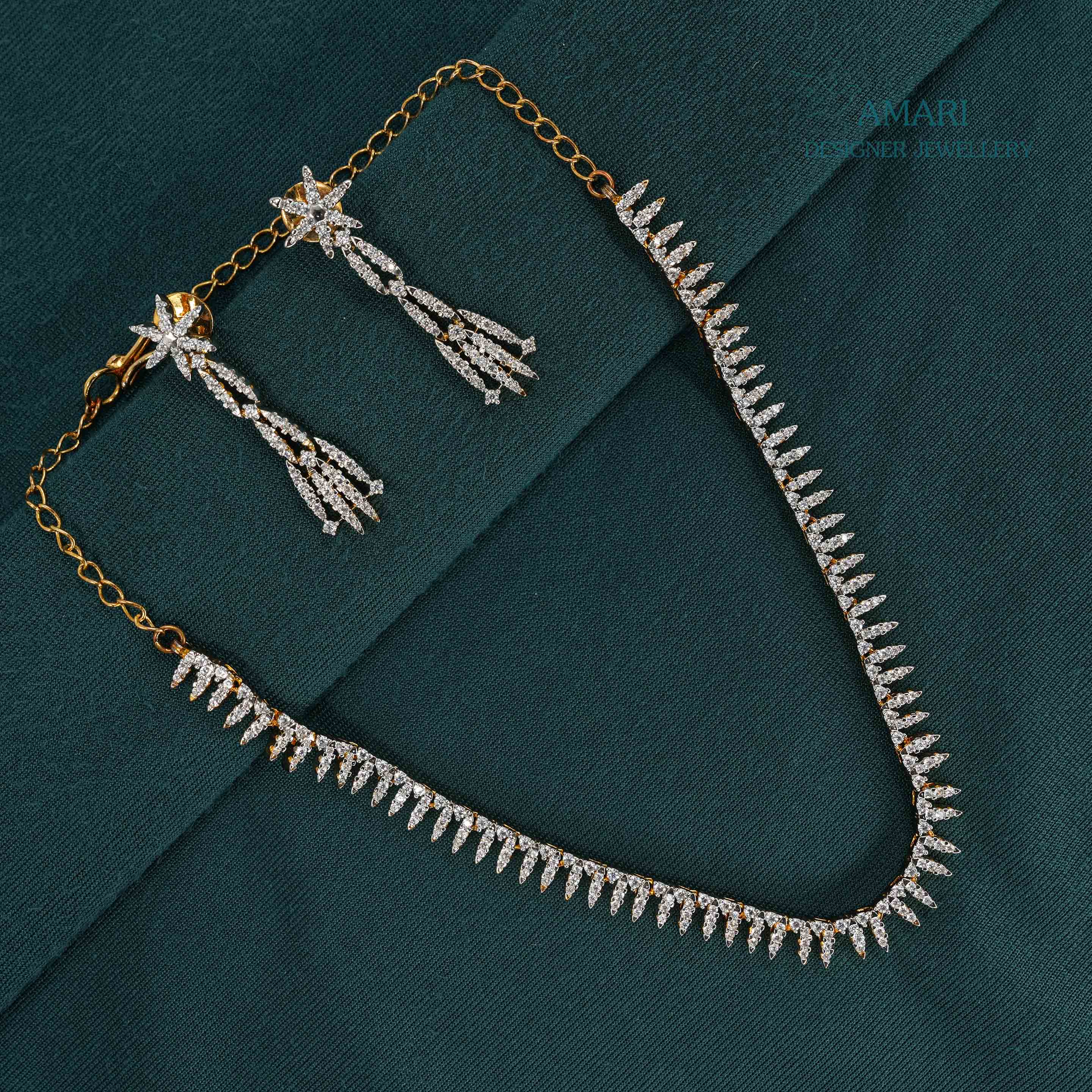 Elegant versatile Necklace -