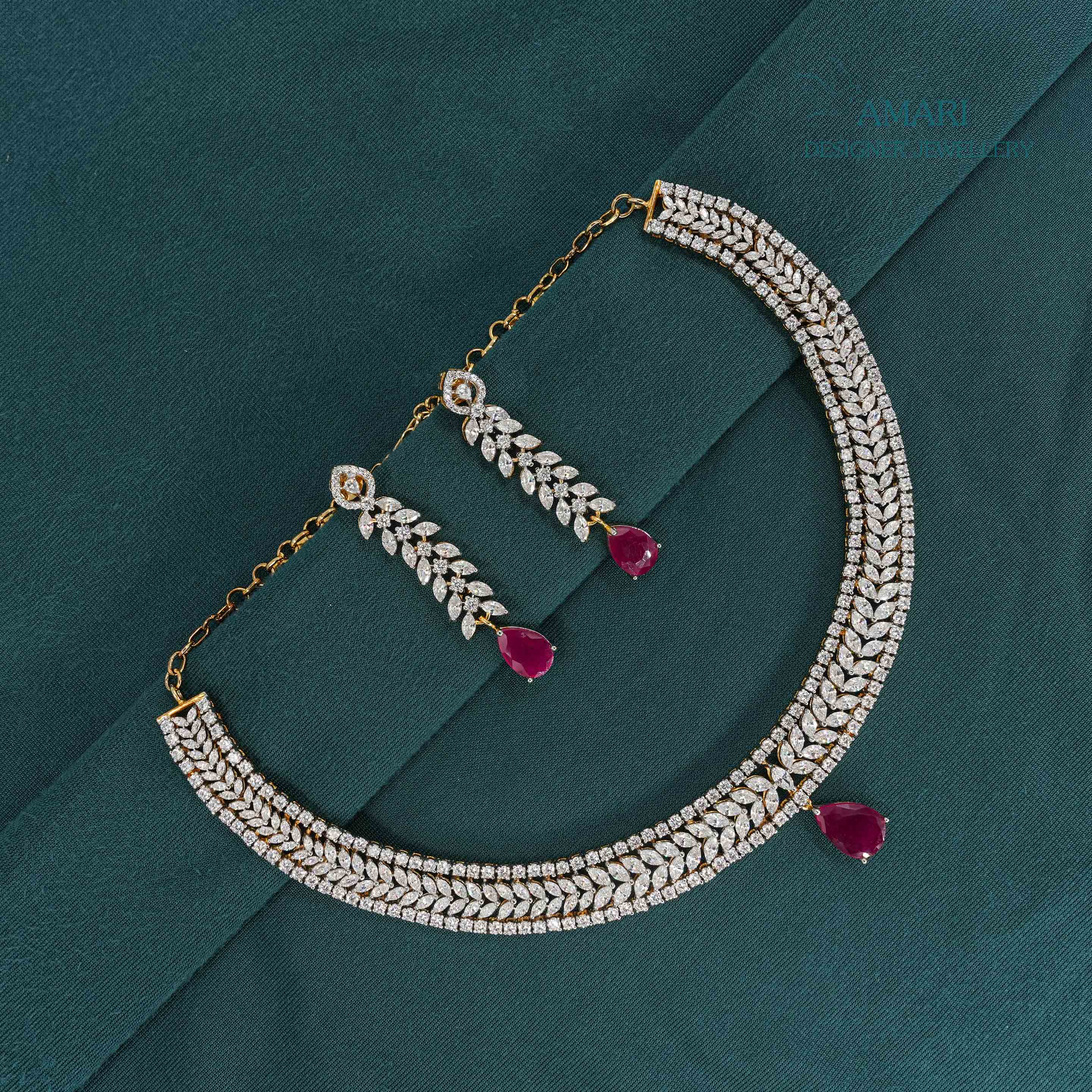 Emelard stone Necklace -