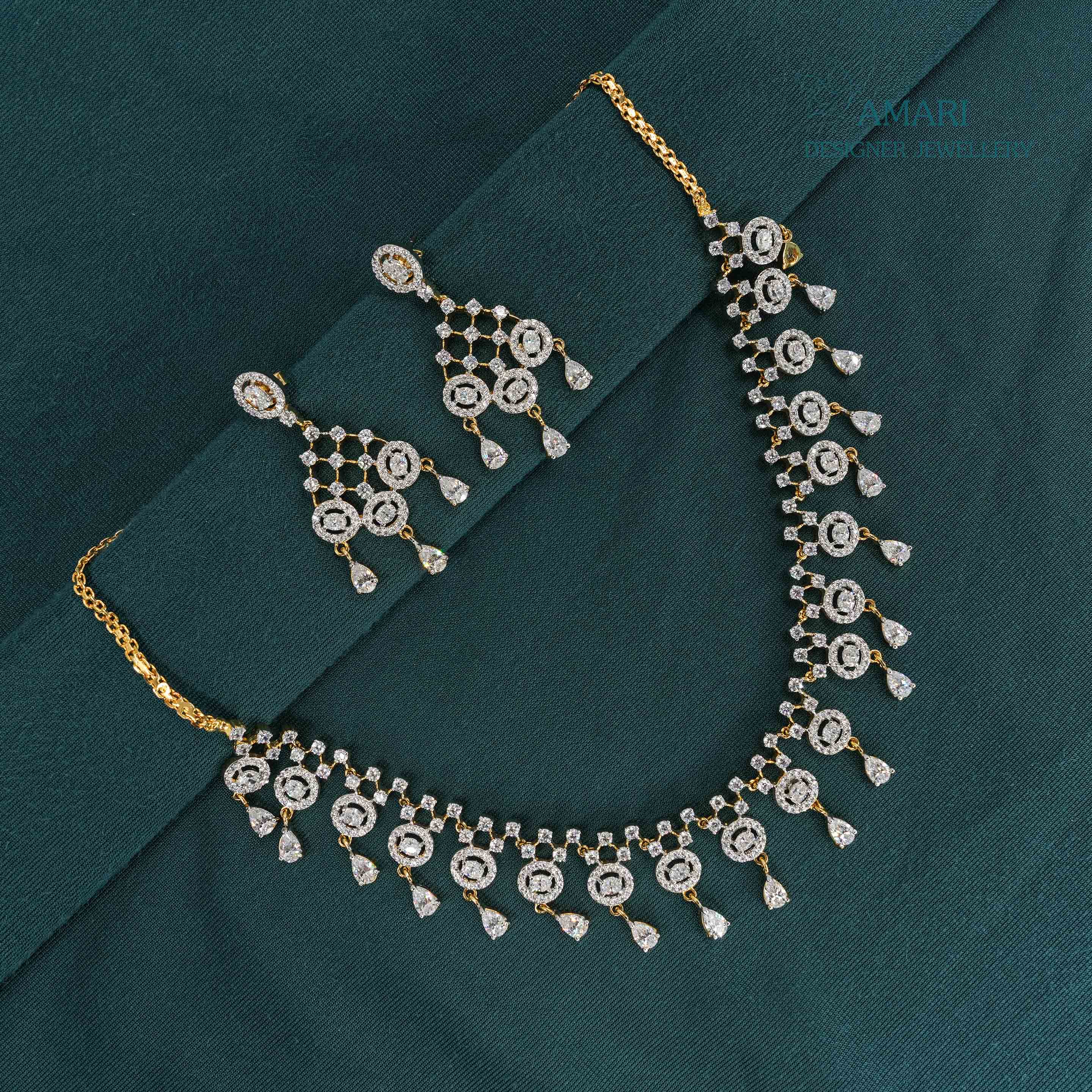 Emelard stone Necklace -