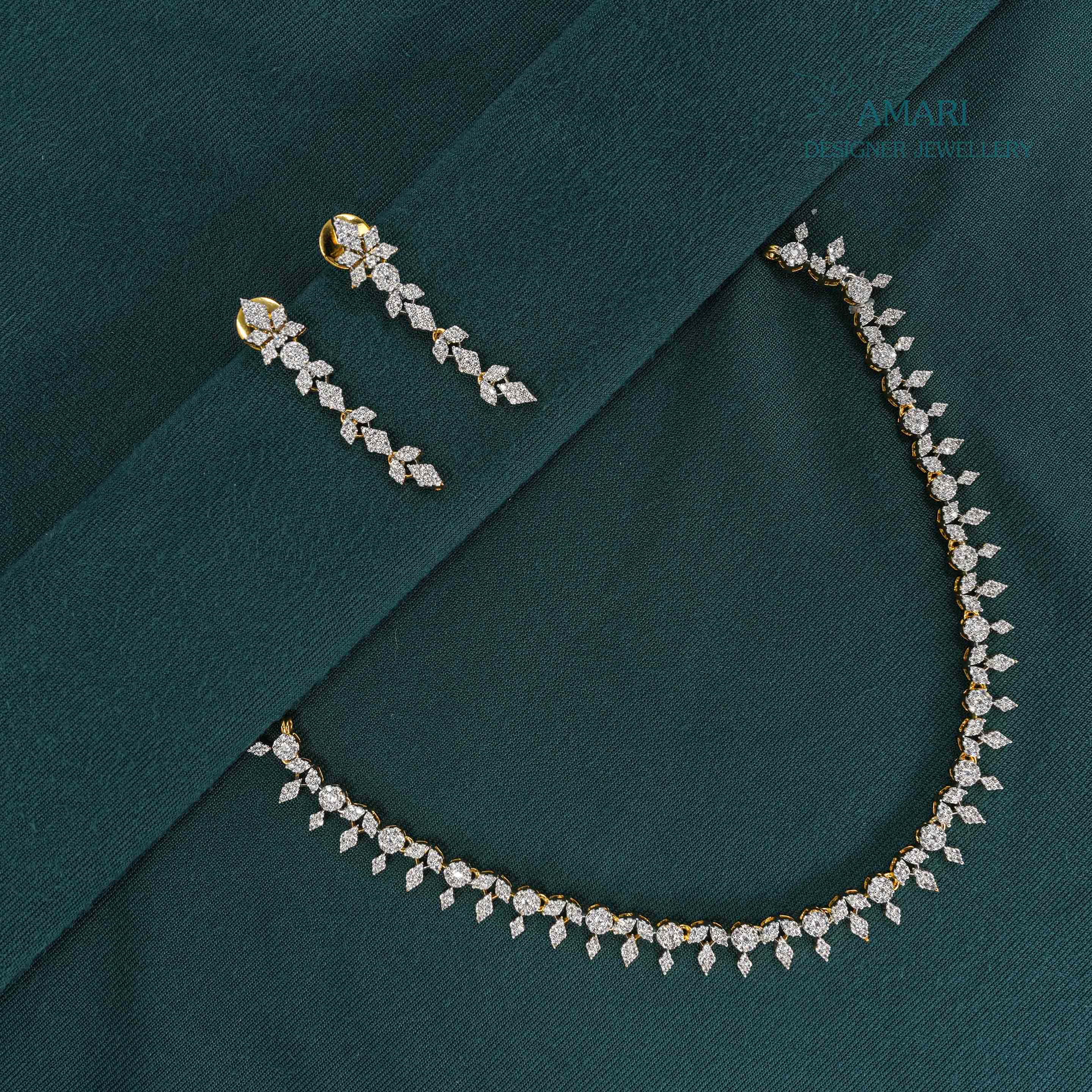 Stiff Type Necklace -