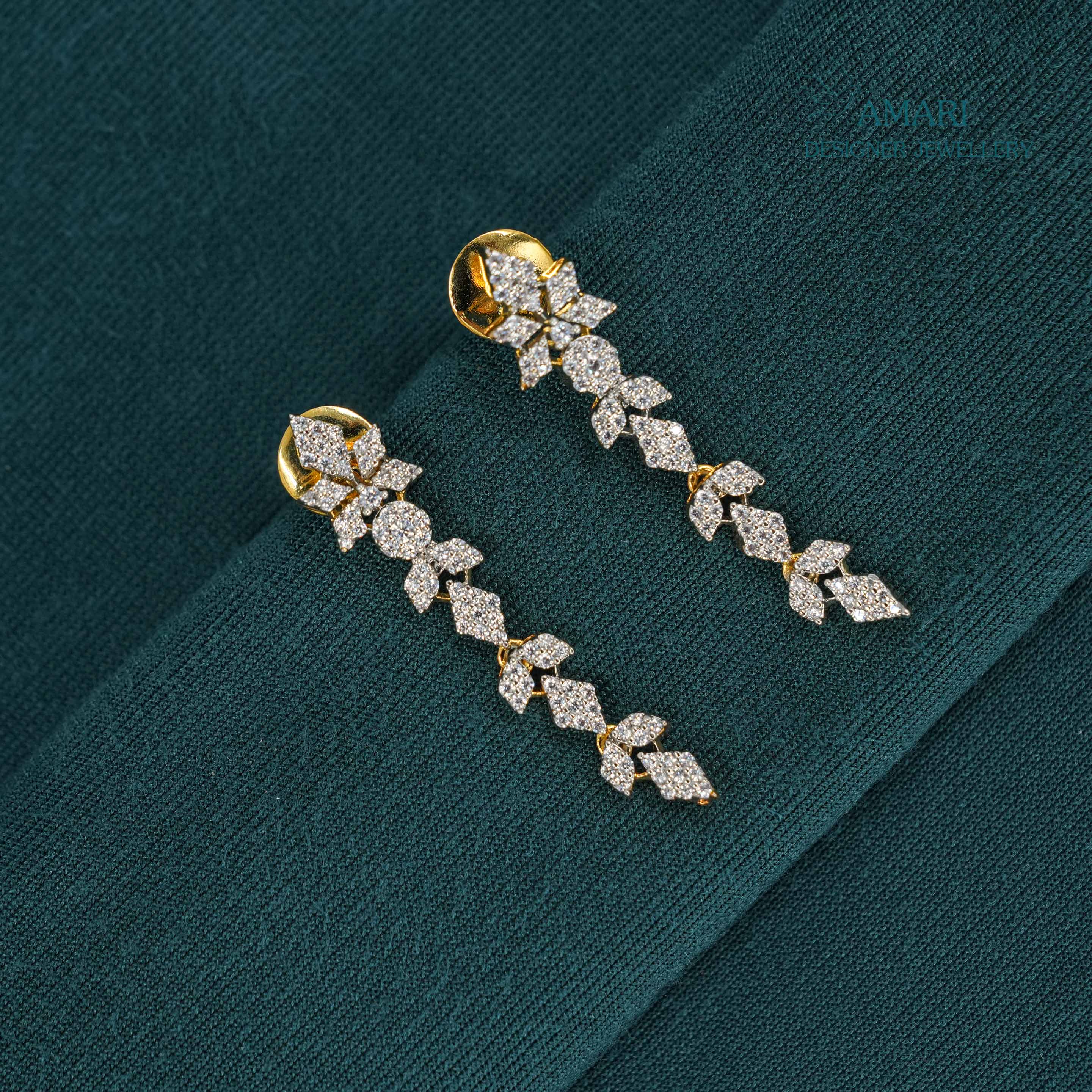 Stiff Type Necklace -