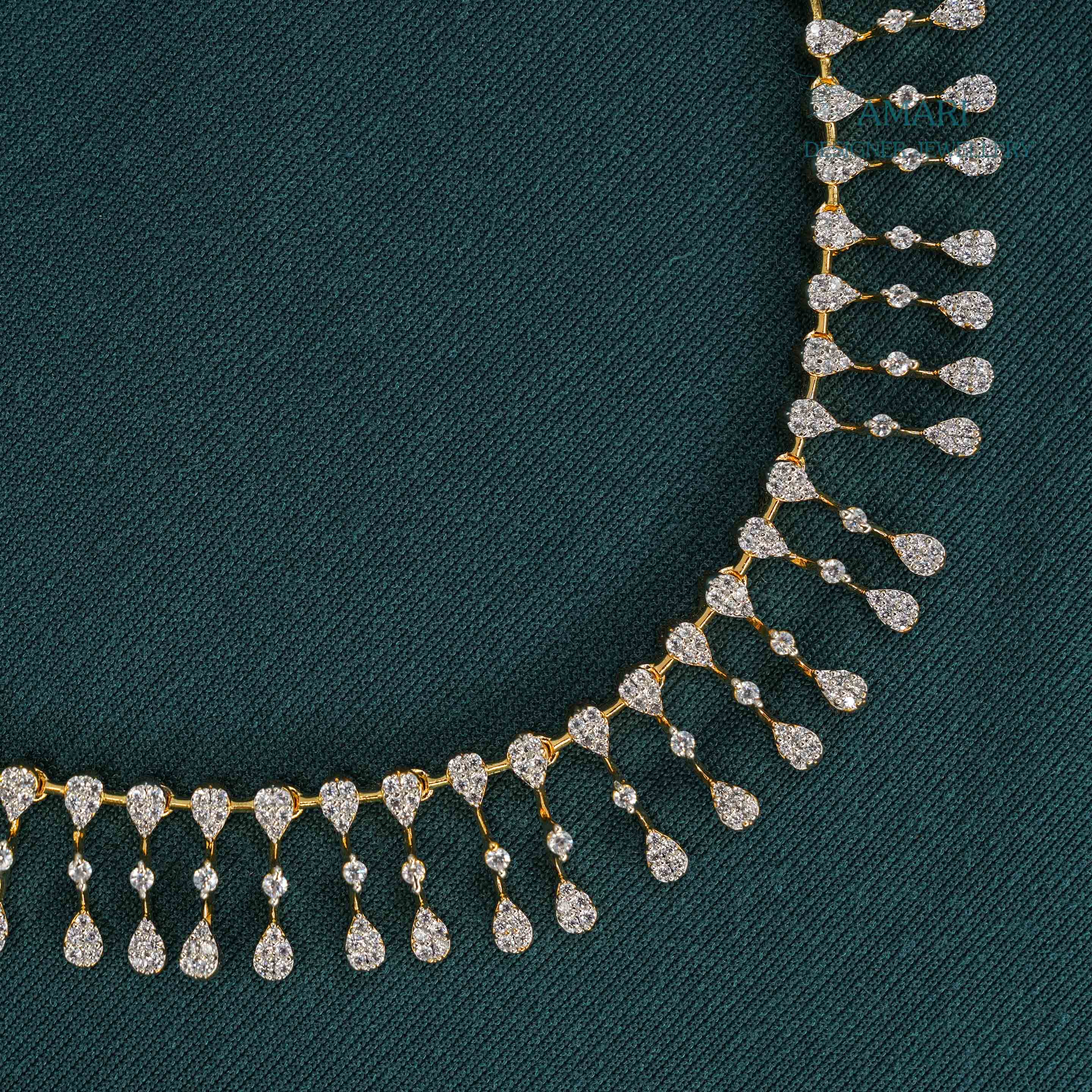 Minimalistic elegant Necklace - Necklace