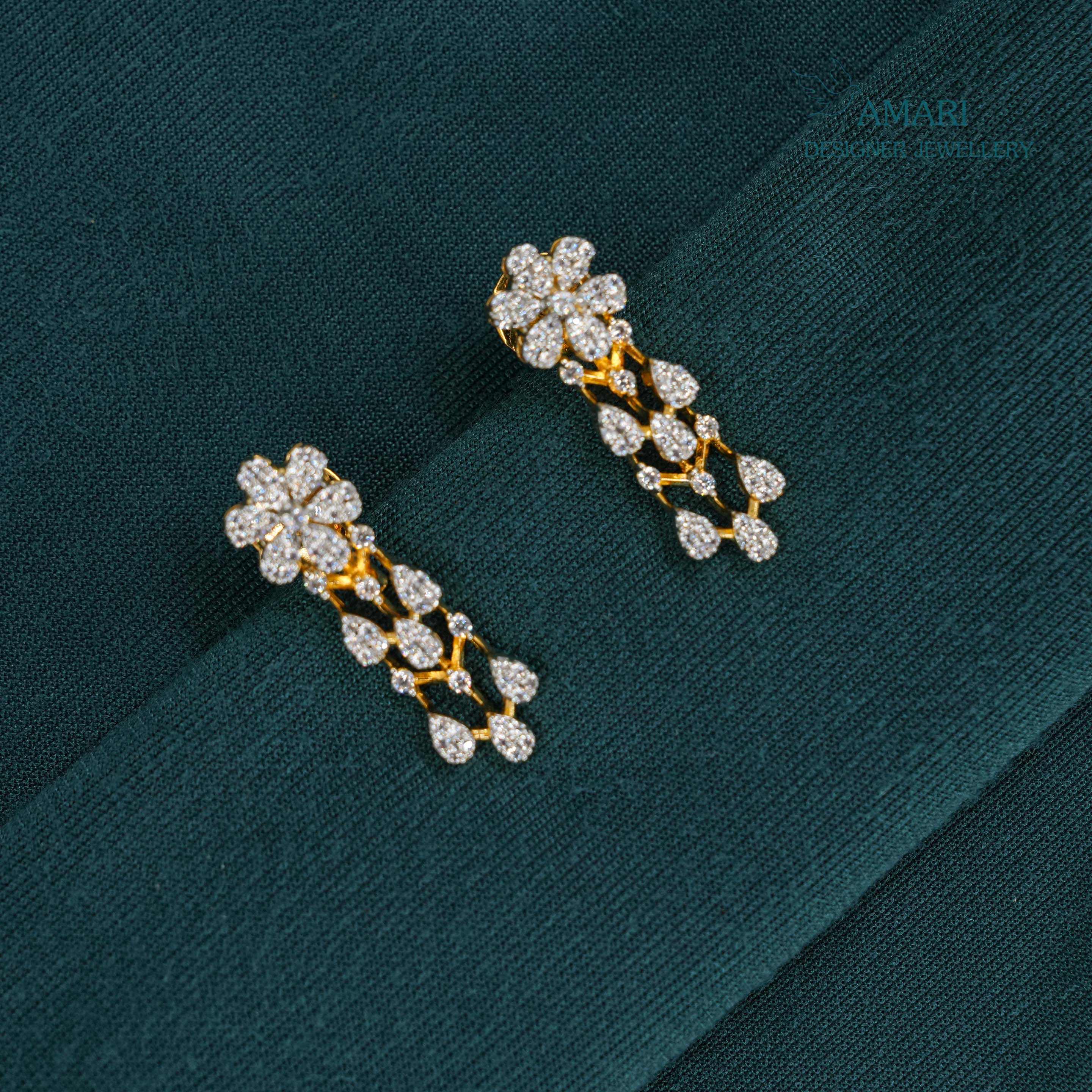 Minimalistic elegant Necklace - Necklace