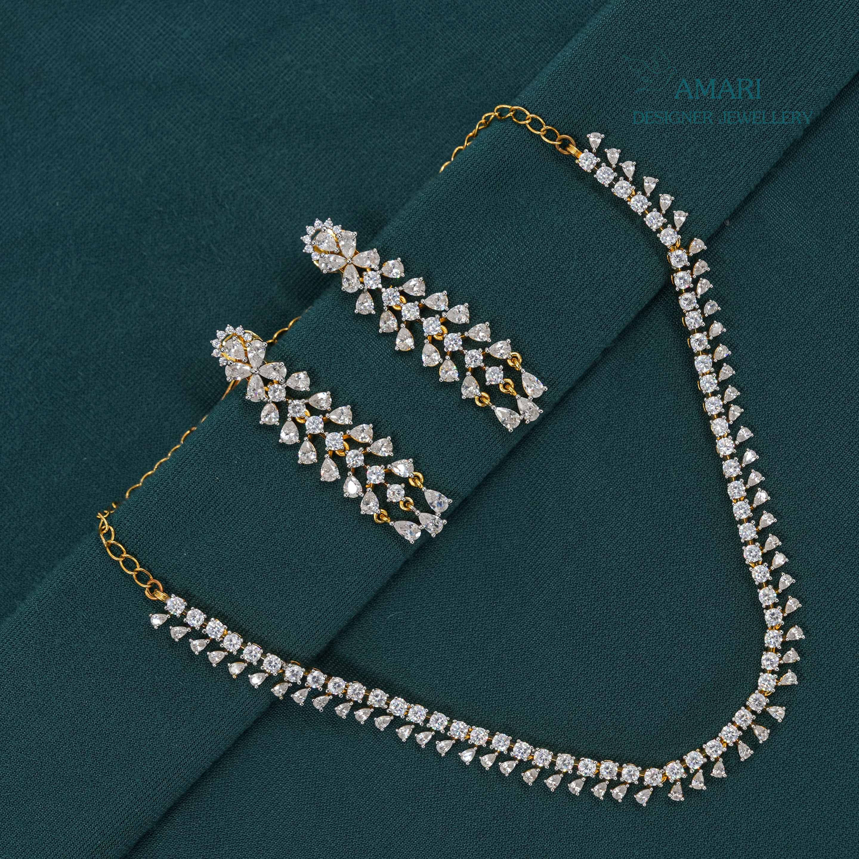 Minimalistic with floral Necklace