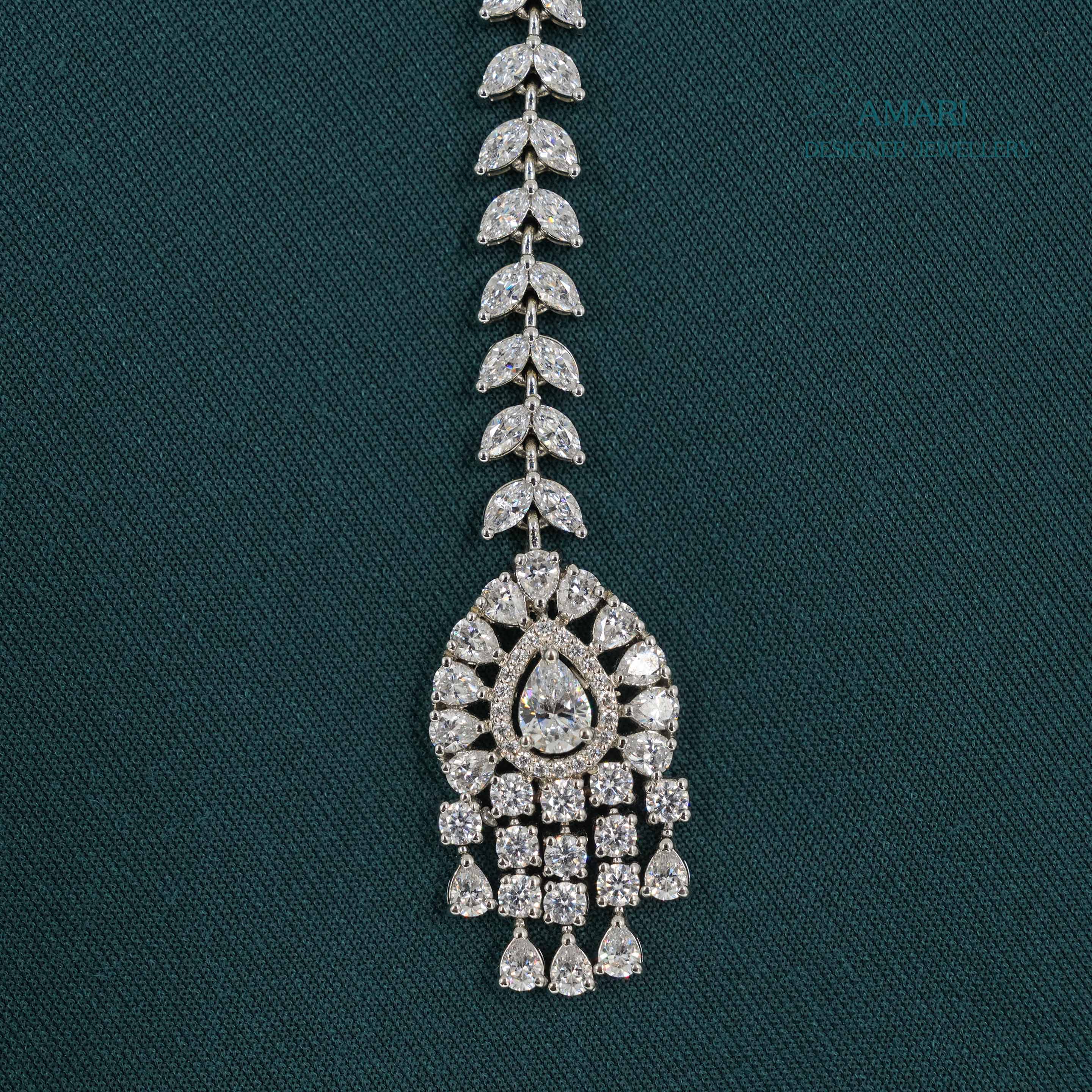 Glimmering Strokes With Drops Silver Maangtika -