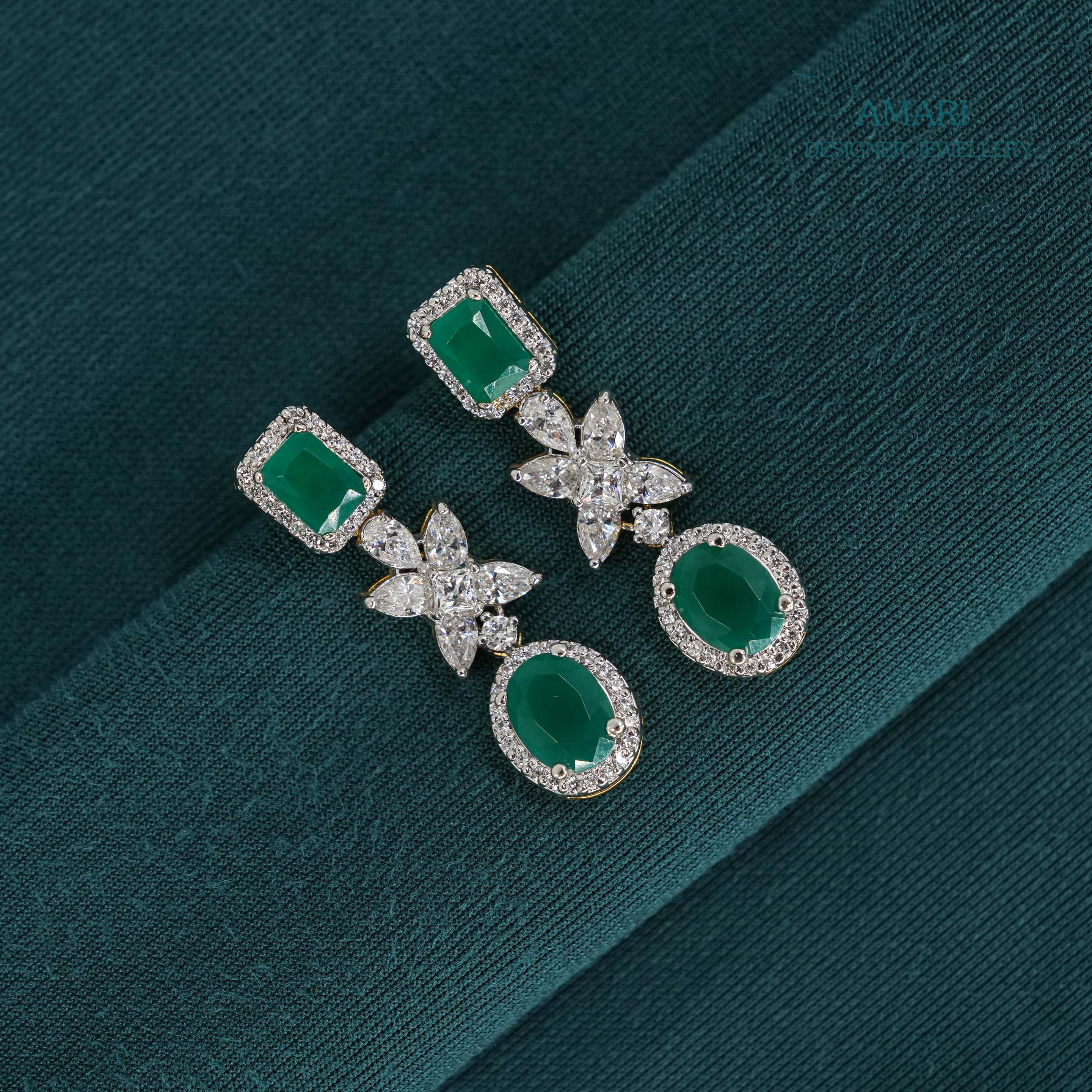 Flower shaped emerald Necklace -