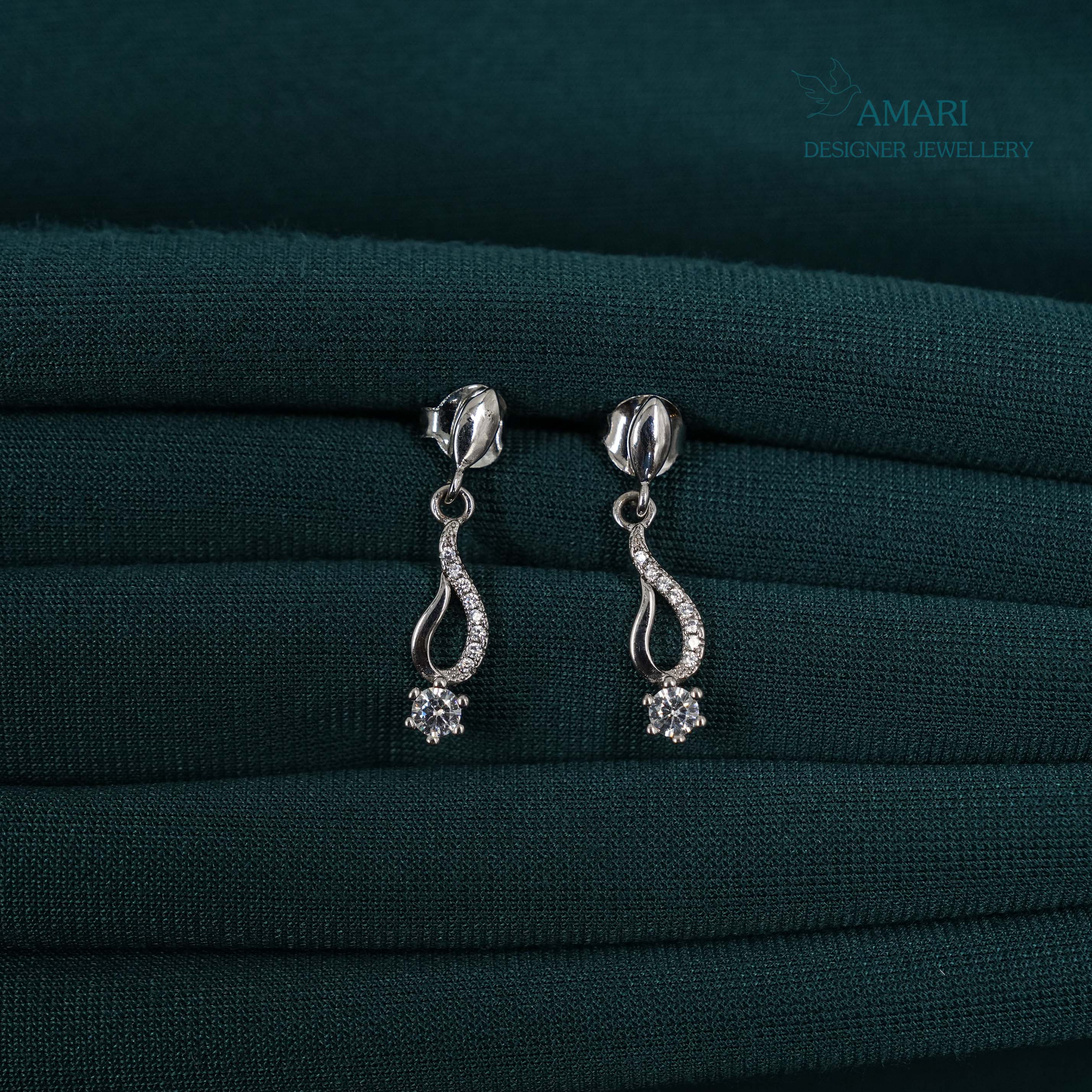 Cool Elegance Silver Earrings -