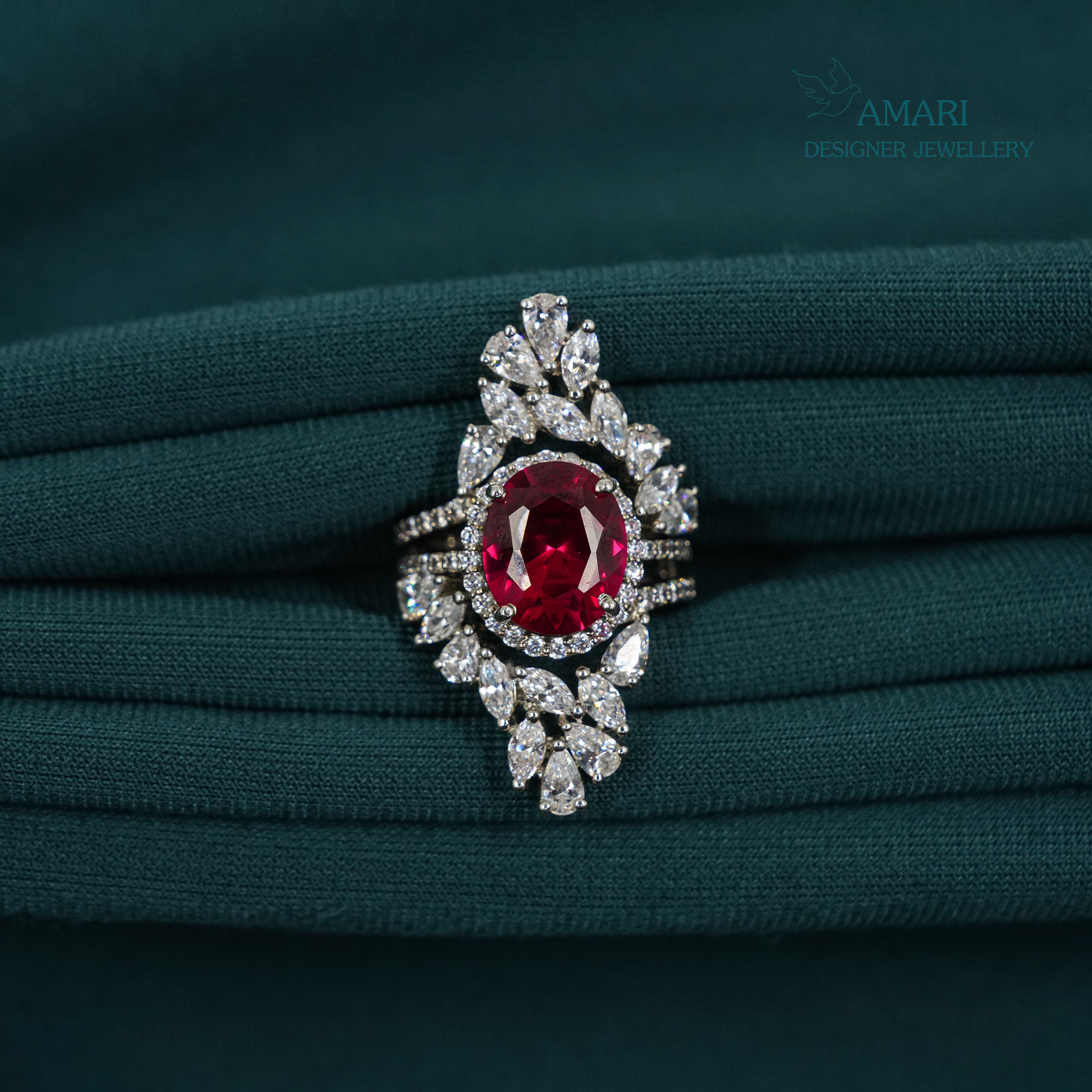 Subtle Class Silver Ring -