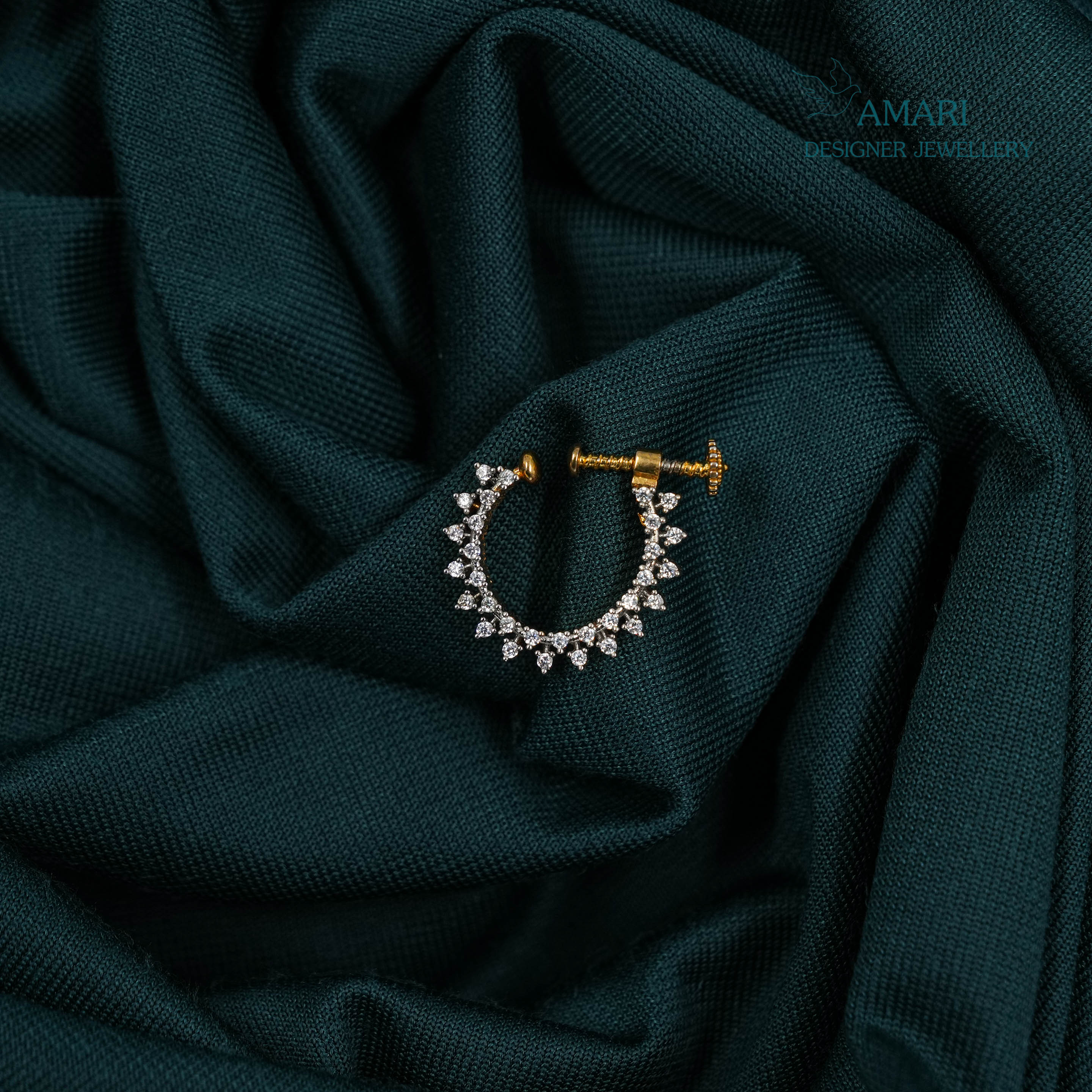 Elegant Screw Type Nose Ring -