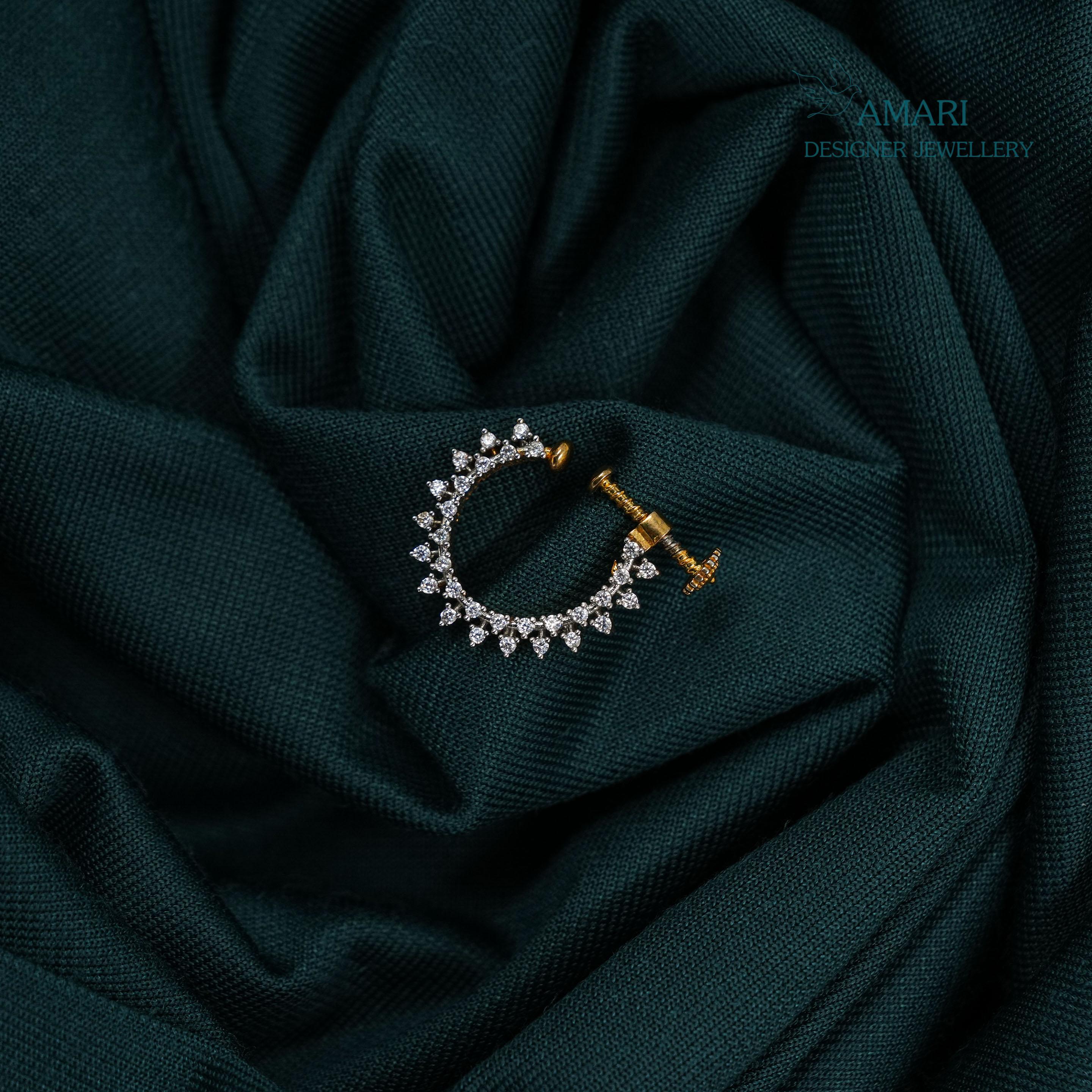 Elegant Screw Type Nose Ring -