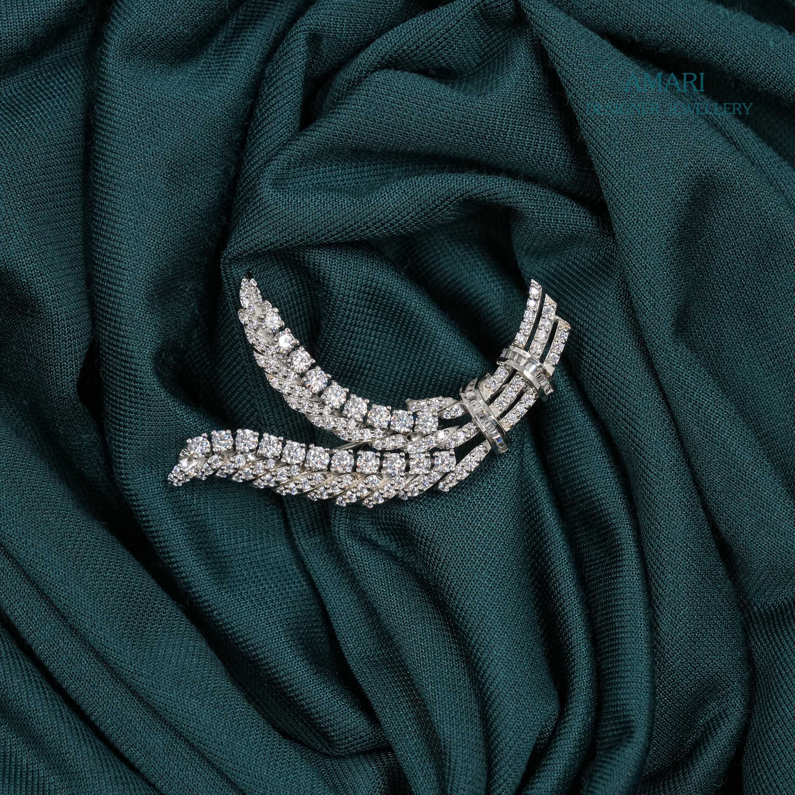 Stylish Leaf Cut Silver Brooch -