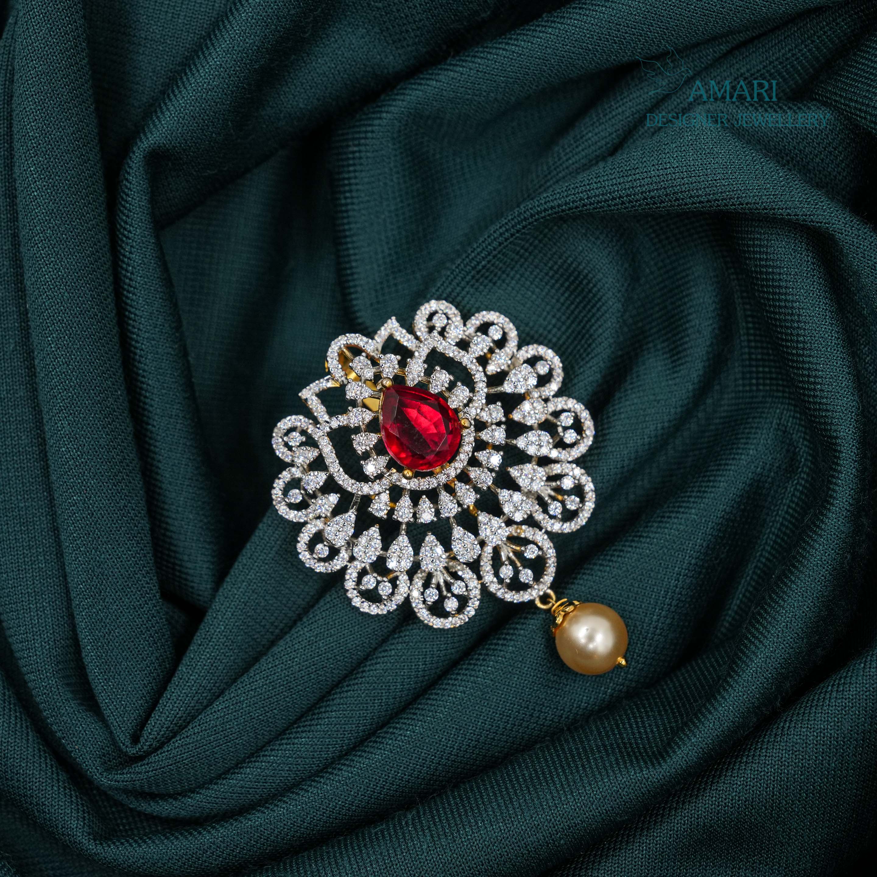 Floral Patterned With Pearl Pendant -