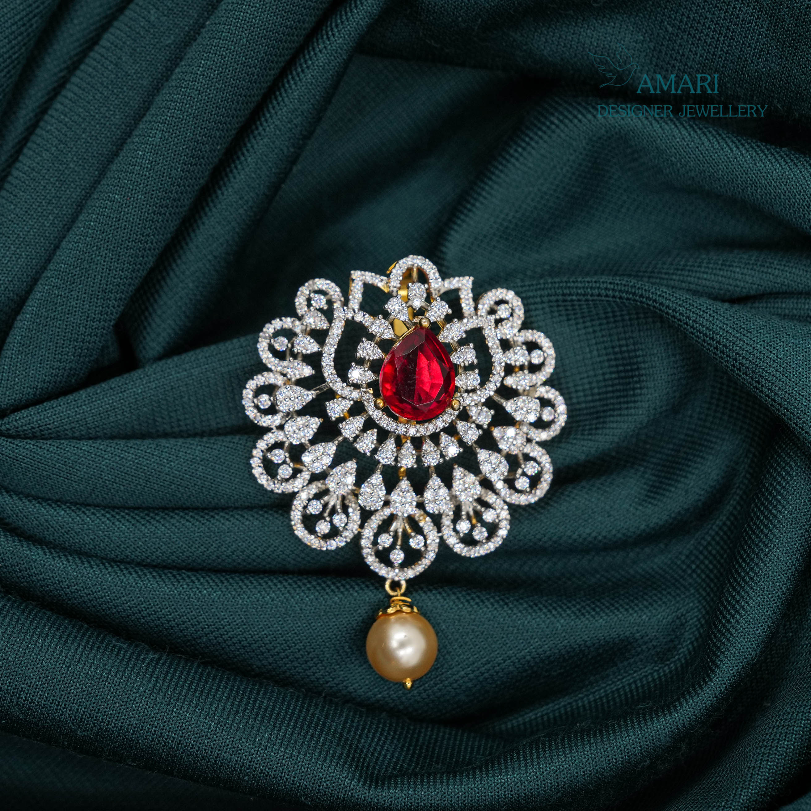 Floral Patterned With Pearl Pendant -