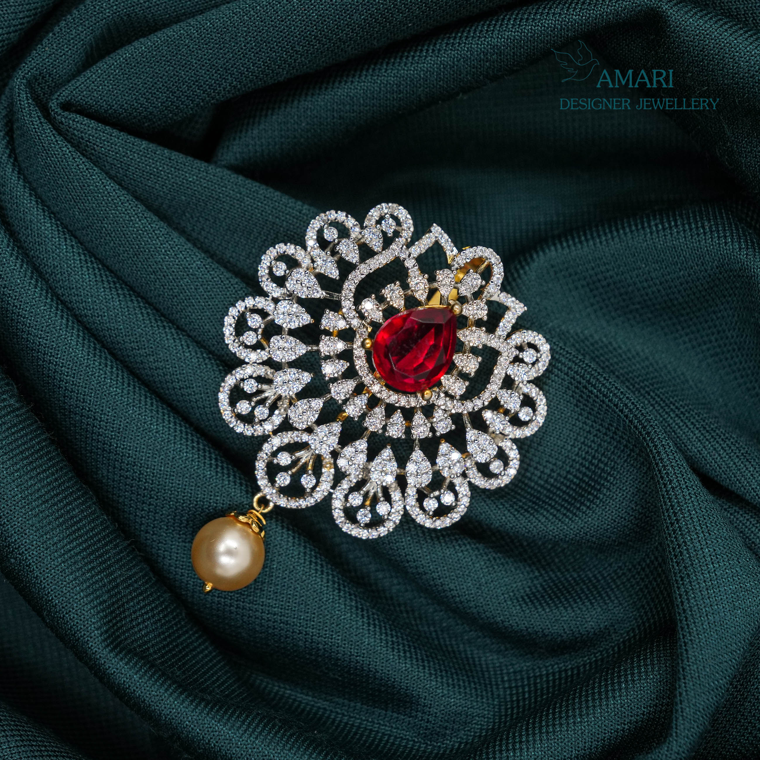 Floral Patterned With Pearl Pendant -