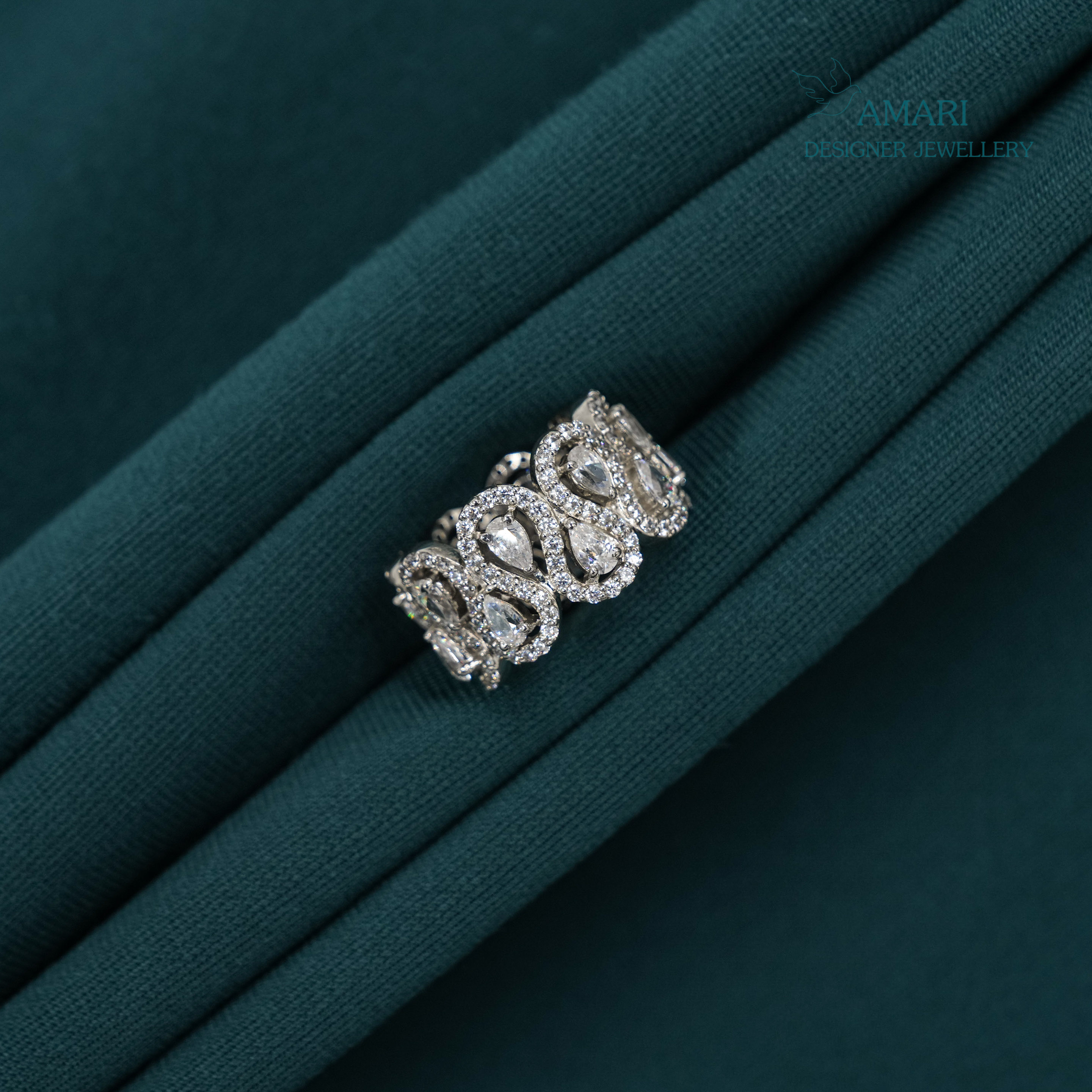 Classy Touch Silver Ring -