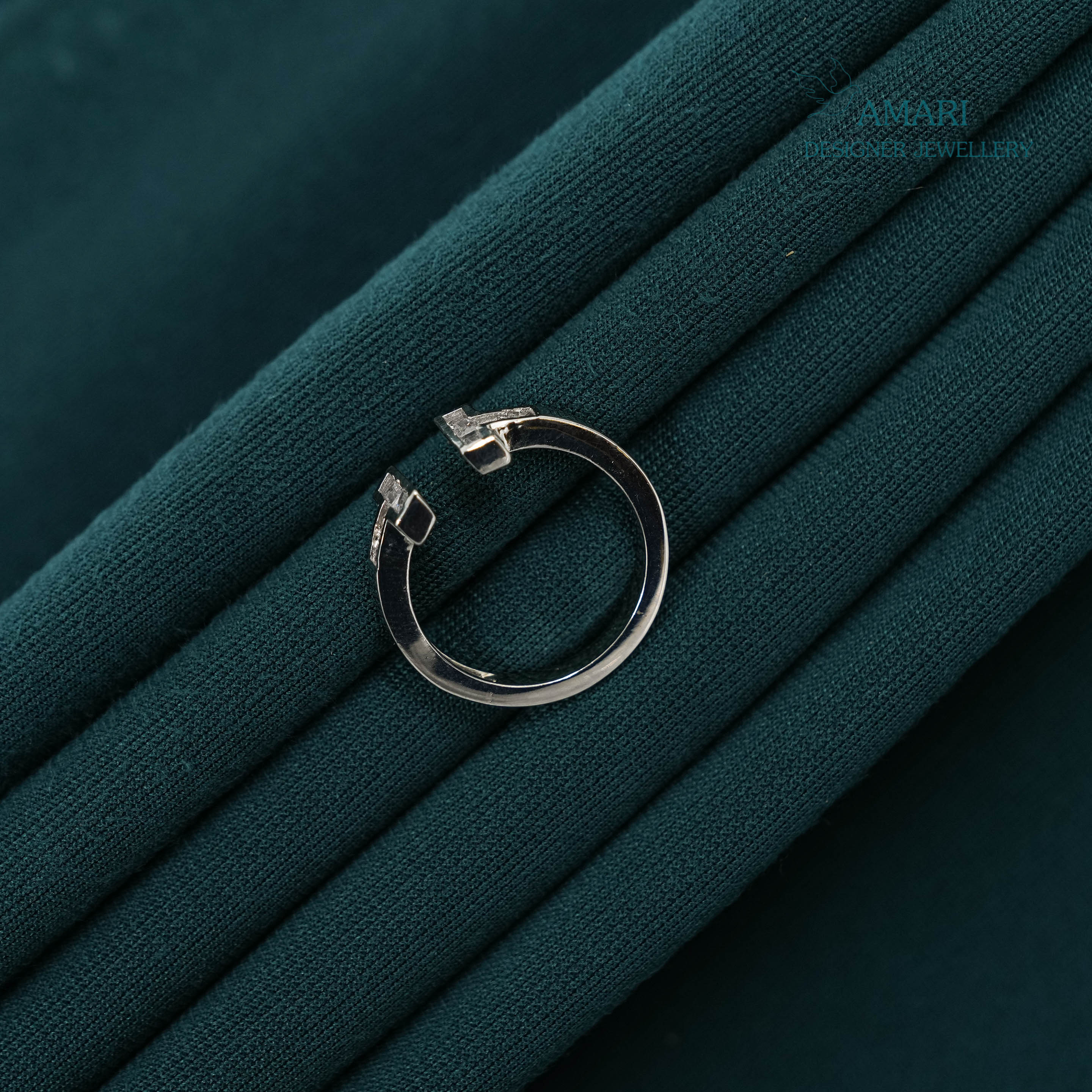 Essential Style Silver Ring -