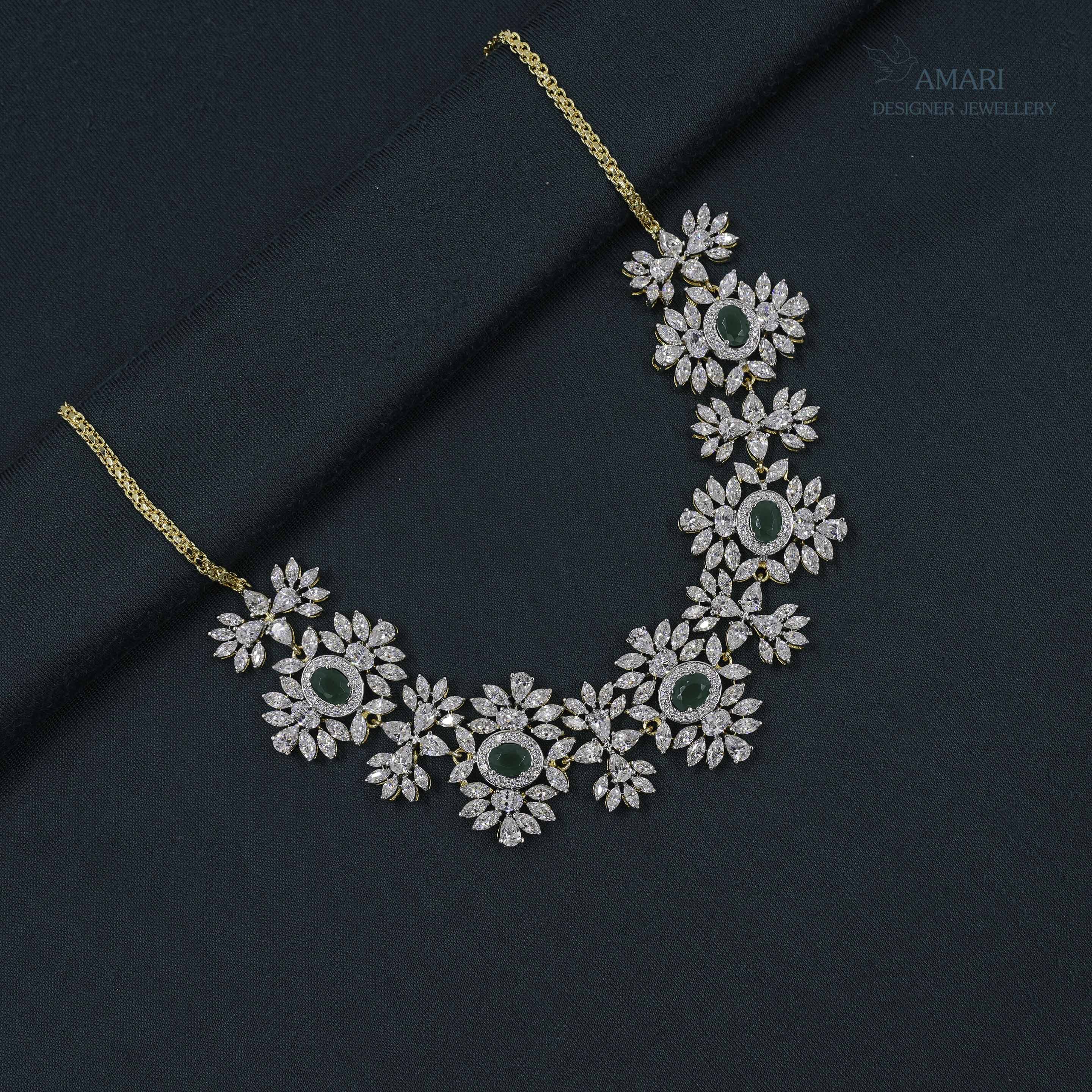 Dazzling versatile Necklace -
