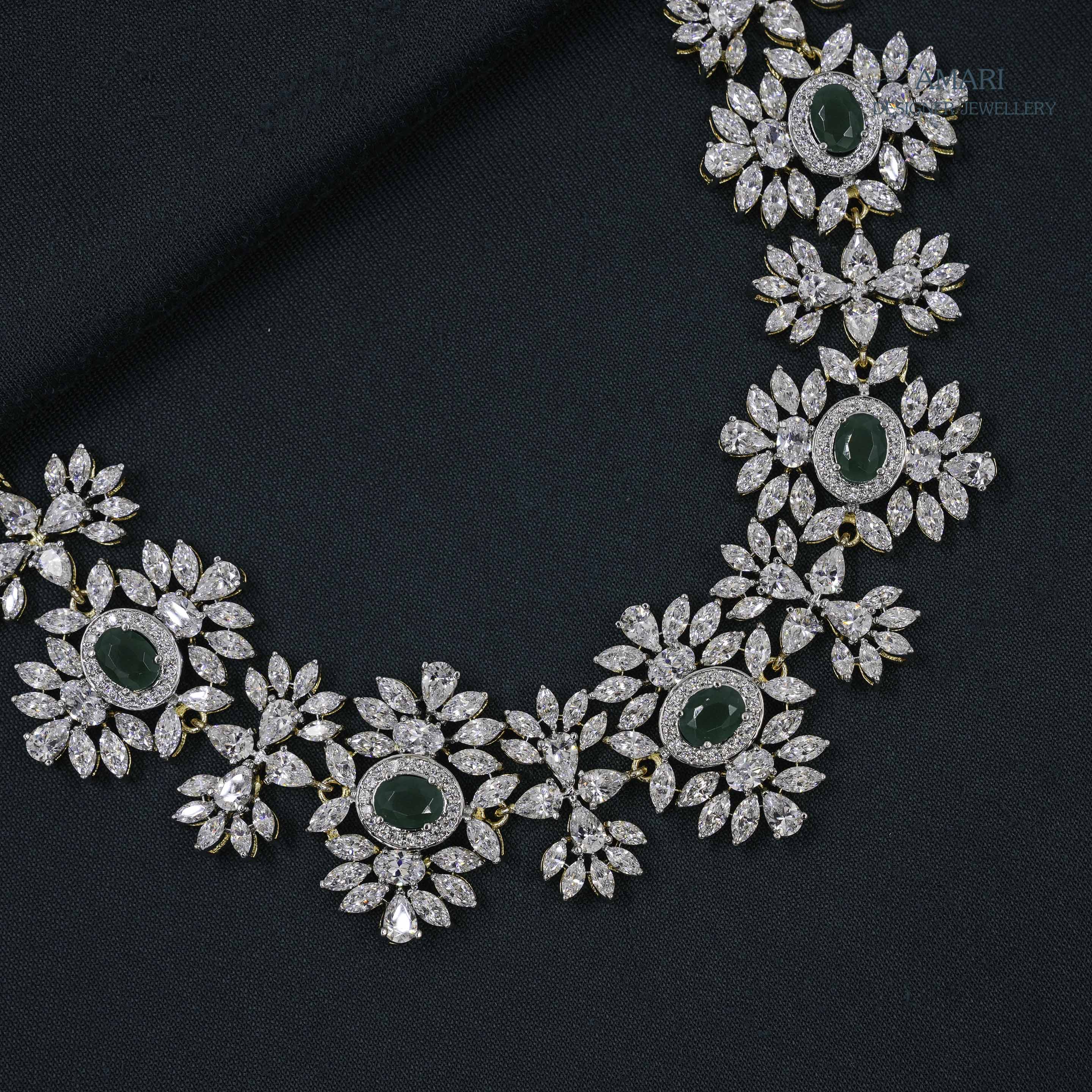 Dazzling versatile Necklace -