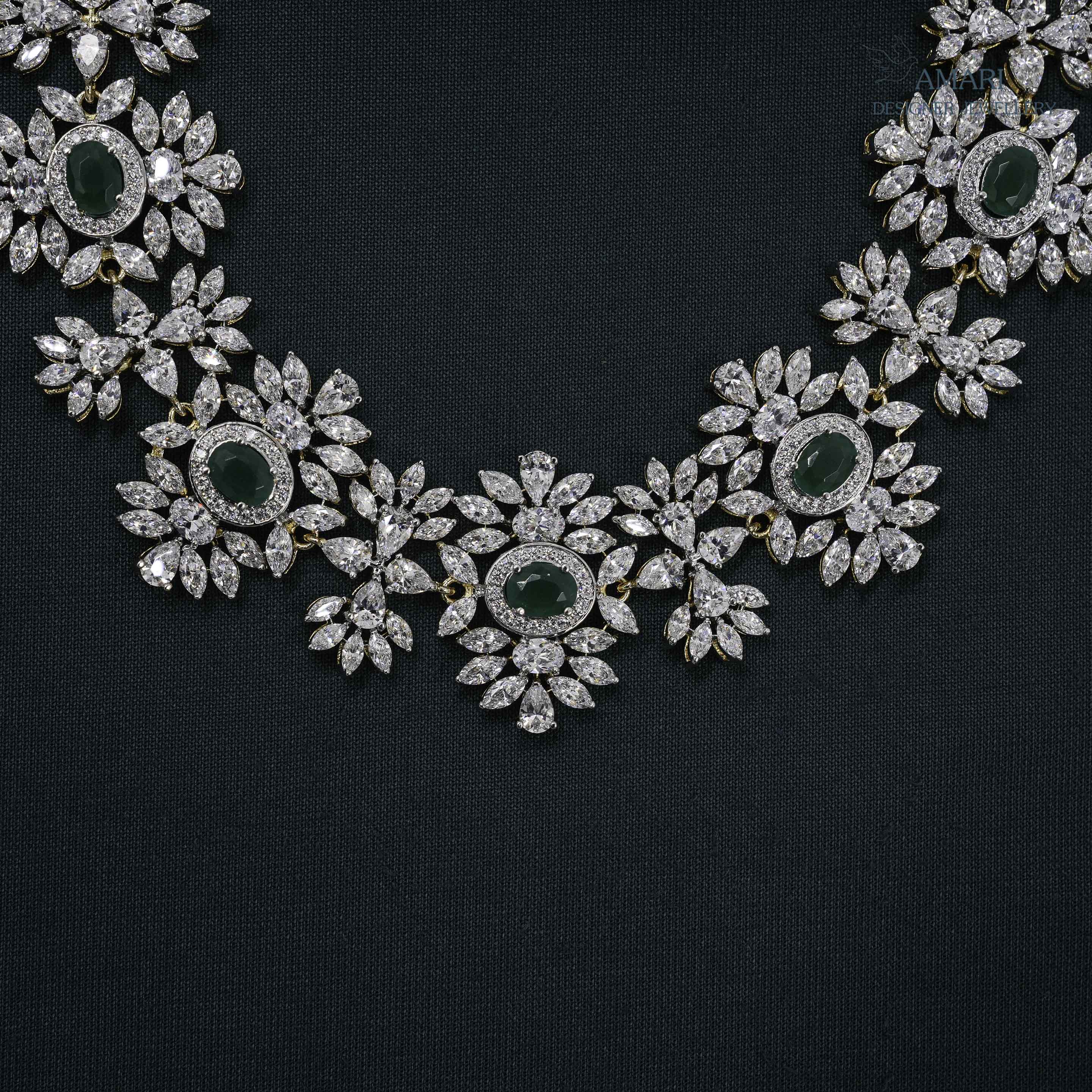 Dazzling versatile Necklace -